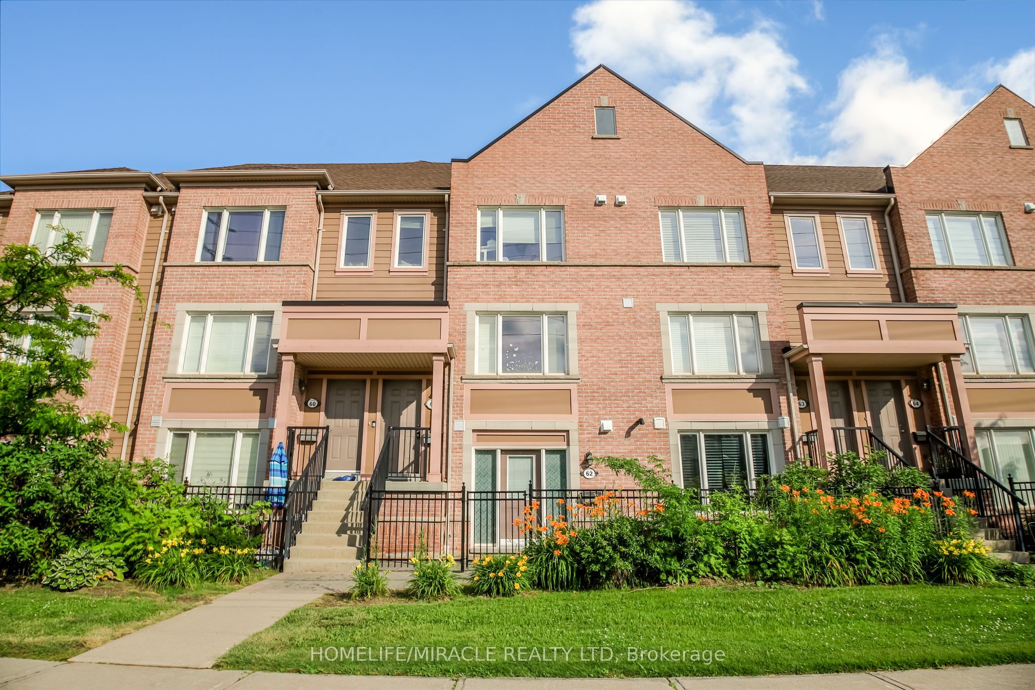 3056 Eglinton Avenue W 62, Mississauga, ON L5M 8E4 photo 2