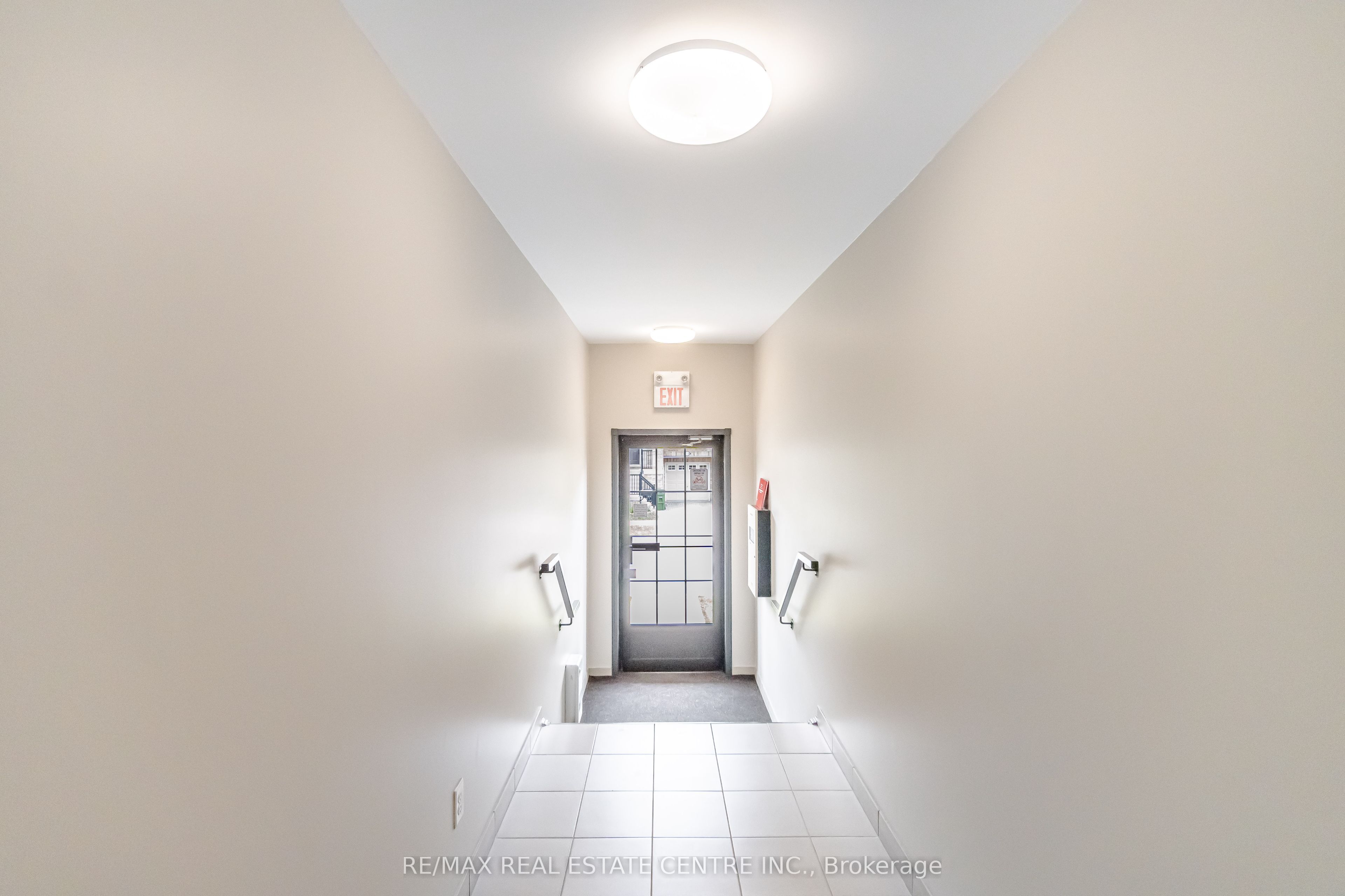 153 Isaac Devins Boulevard 2, Toronto, ON M9M 0C5 photo 5