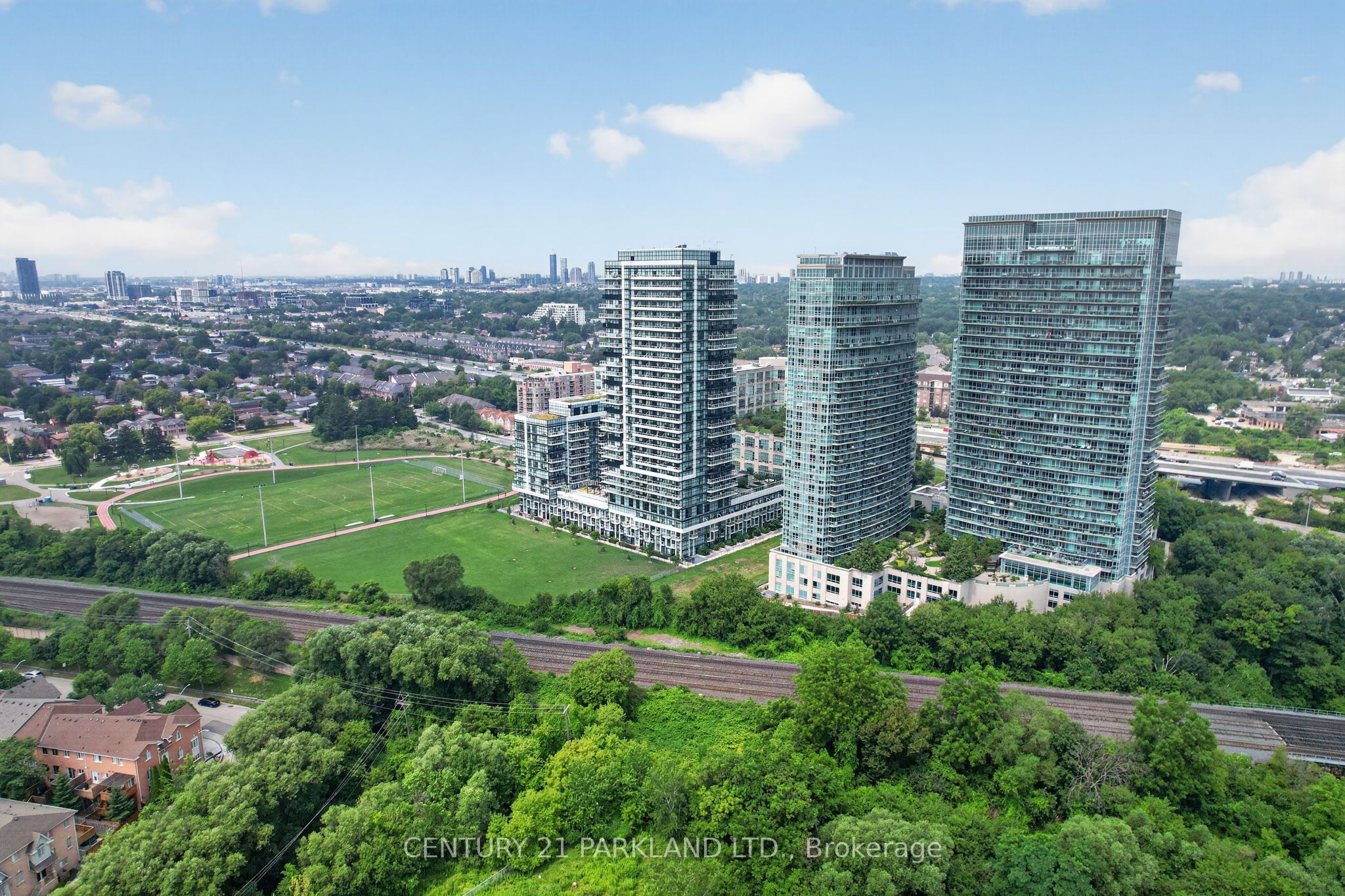 155 Legion Road 1103, Toronto, ON M8Y 0A7 photo 3