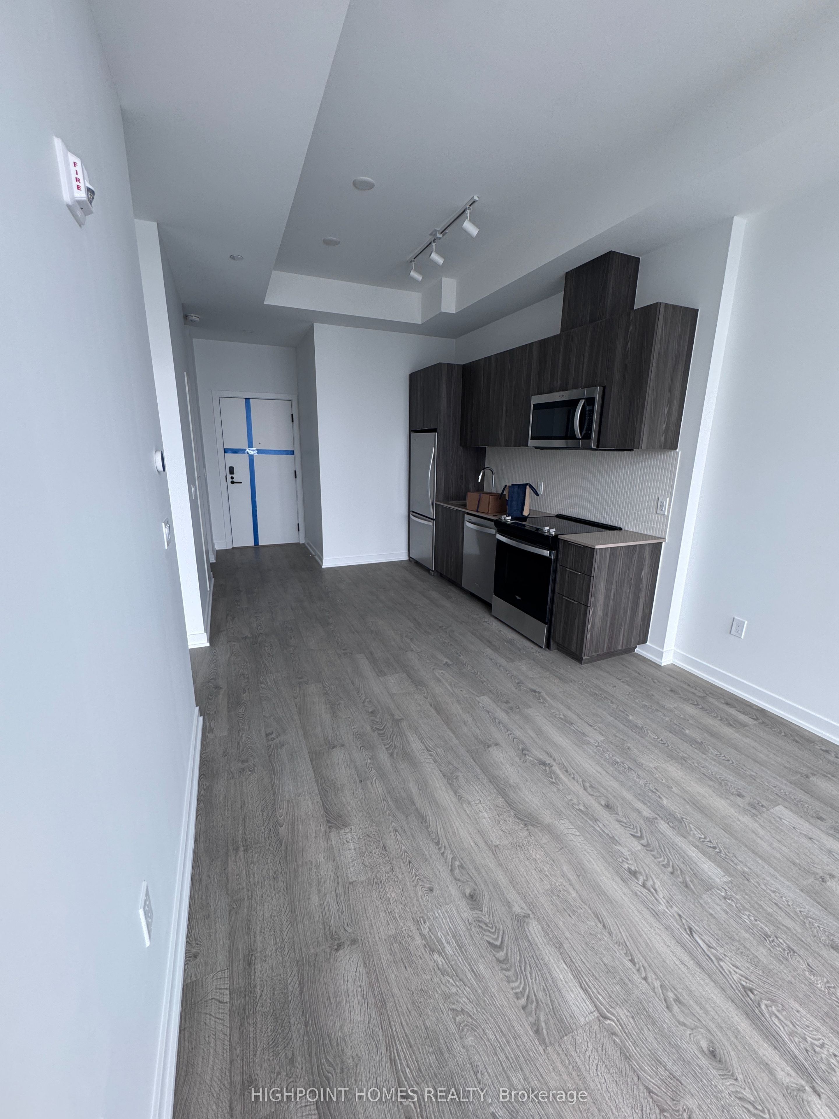 750 Whitlock Avenue 803, Milton, ON L9E 2B4 photo 3