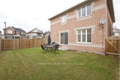720 Stagg Gardens, Milton, ON L9T 0X9