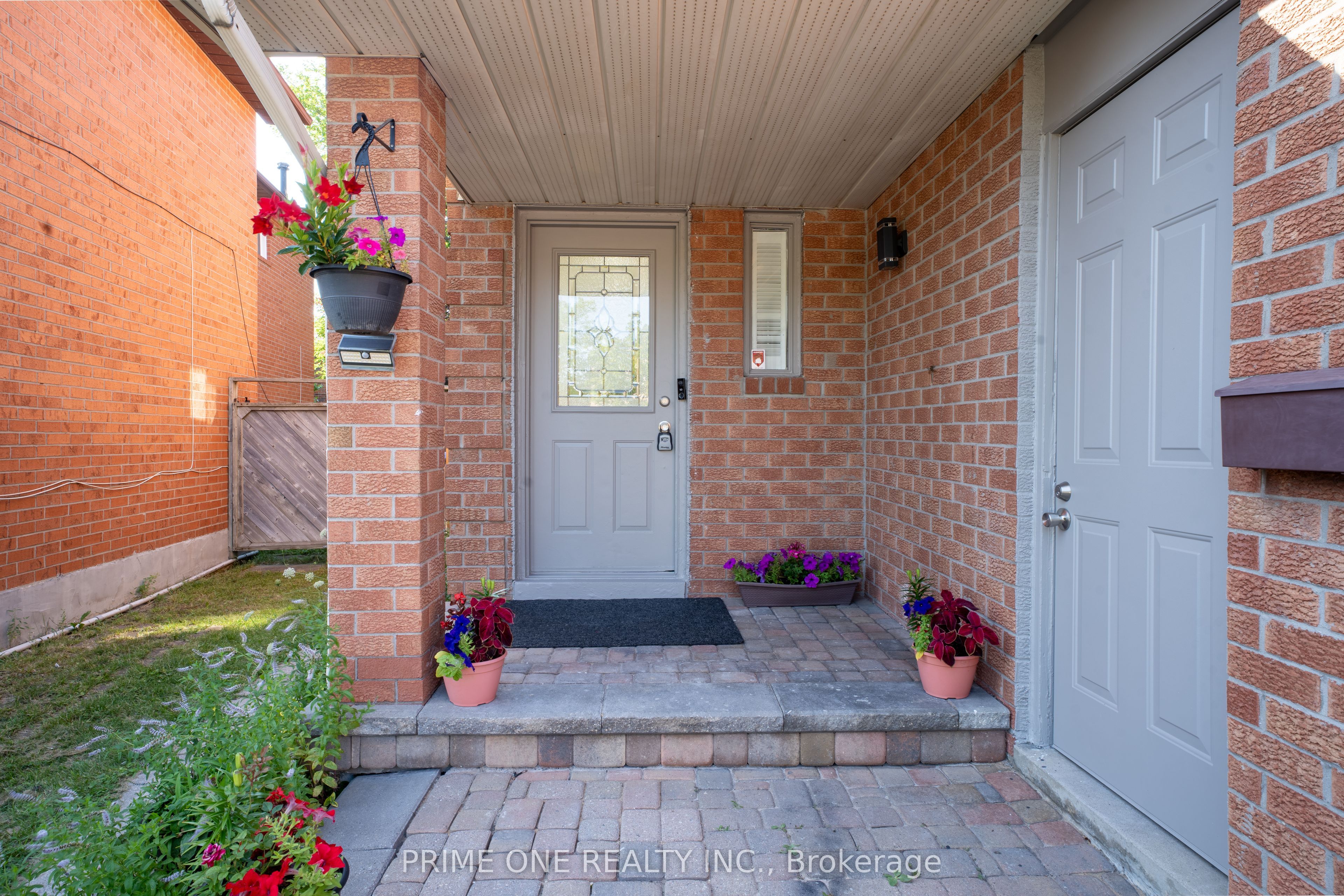 3290 Cambourne Crescent, Mississauga, ON L5N 5P7 photo 4
