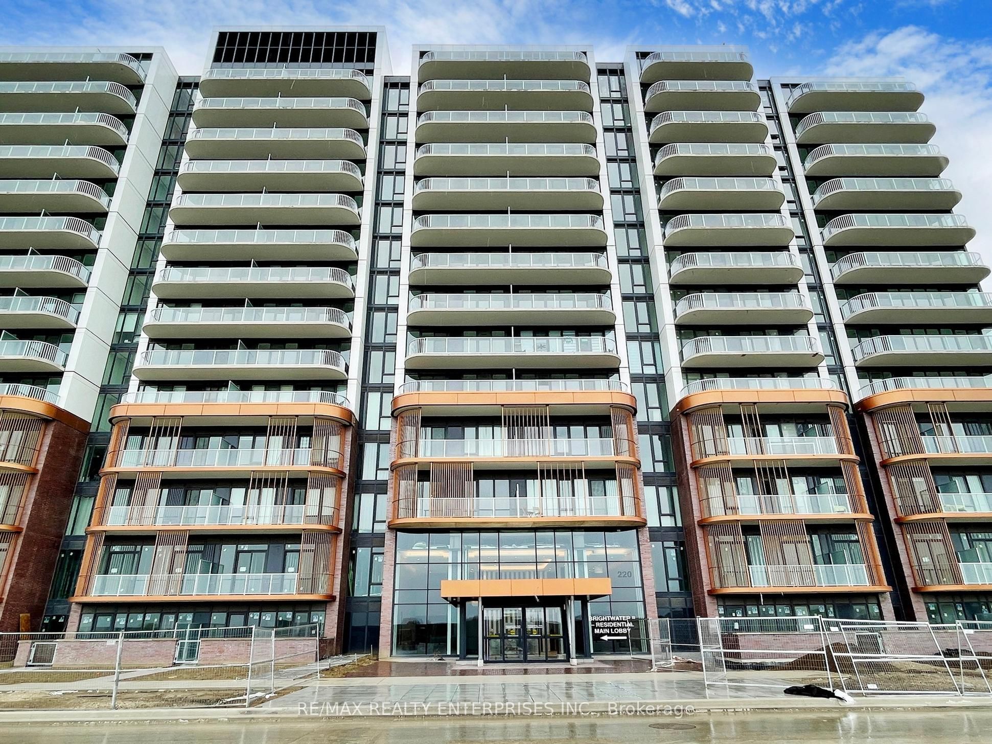 220 Missinnihe Way 1013, Mississauga, ON L5H 0A9