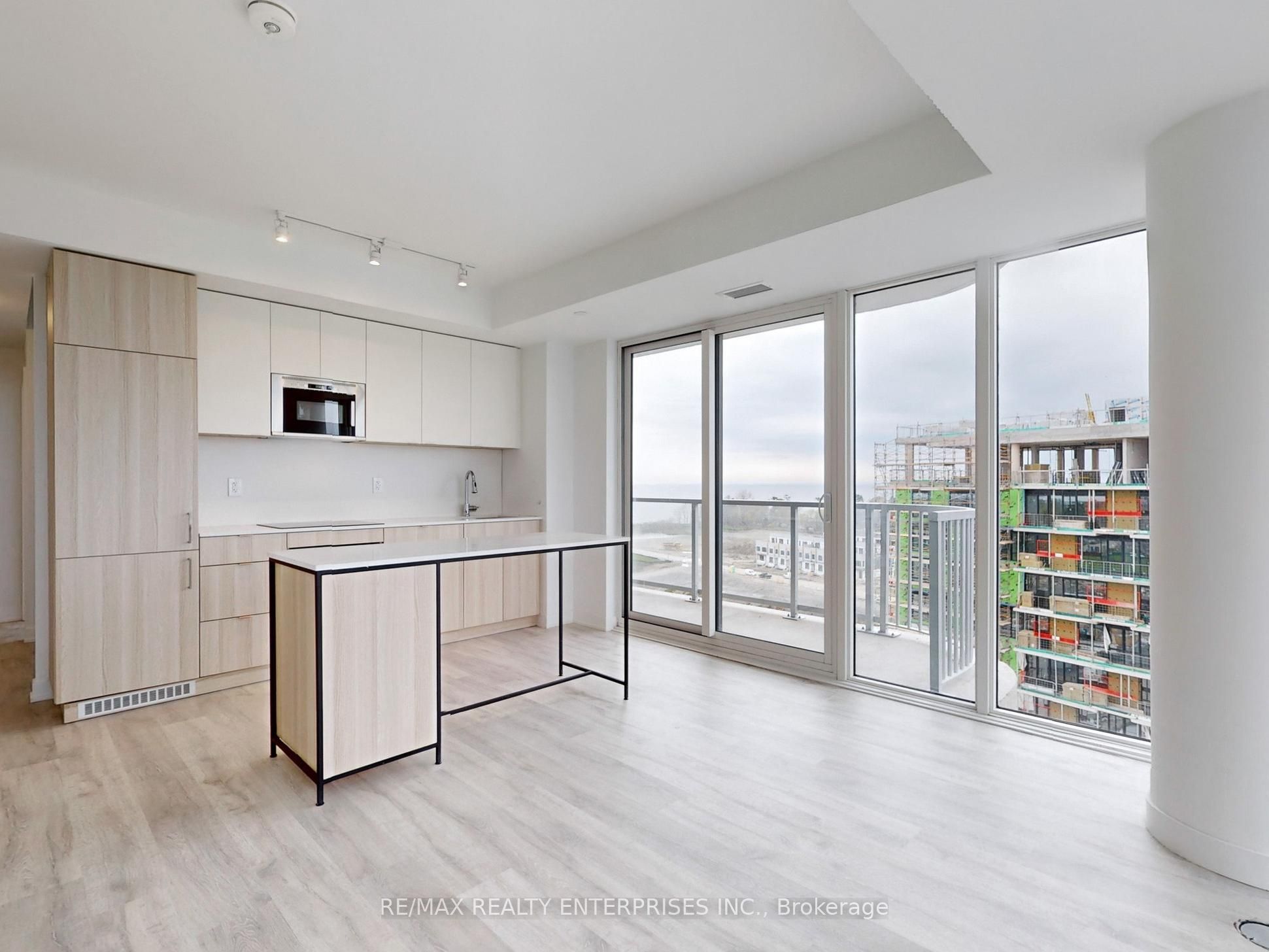 220 Missinnihe Way 1013, Mississauga, ON L5H 0A9 photo 5
