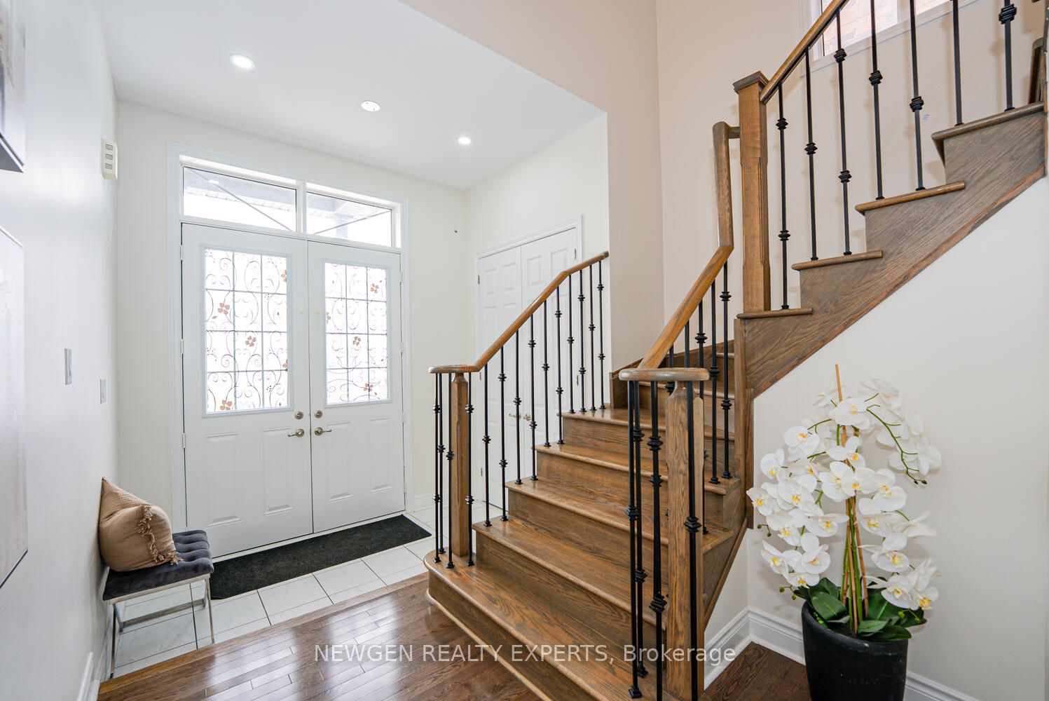 17 Monarch Drive, Halton Hills, ON L7G 0H9 photo 5