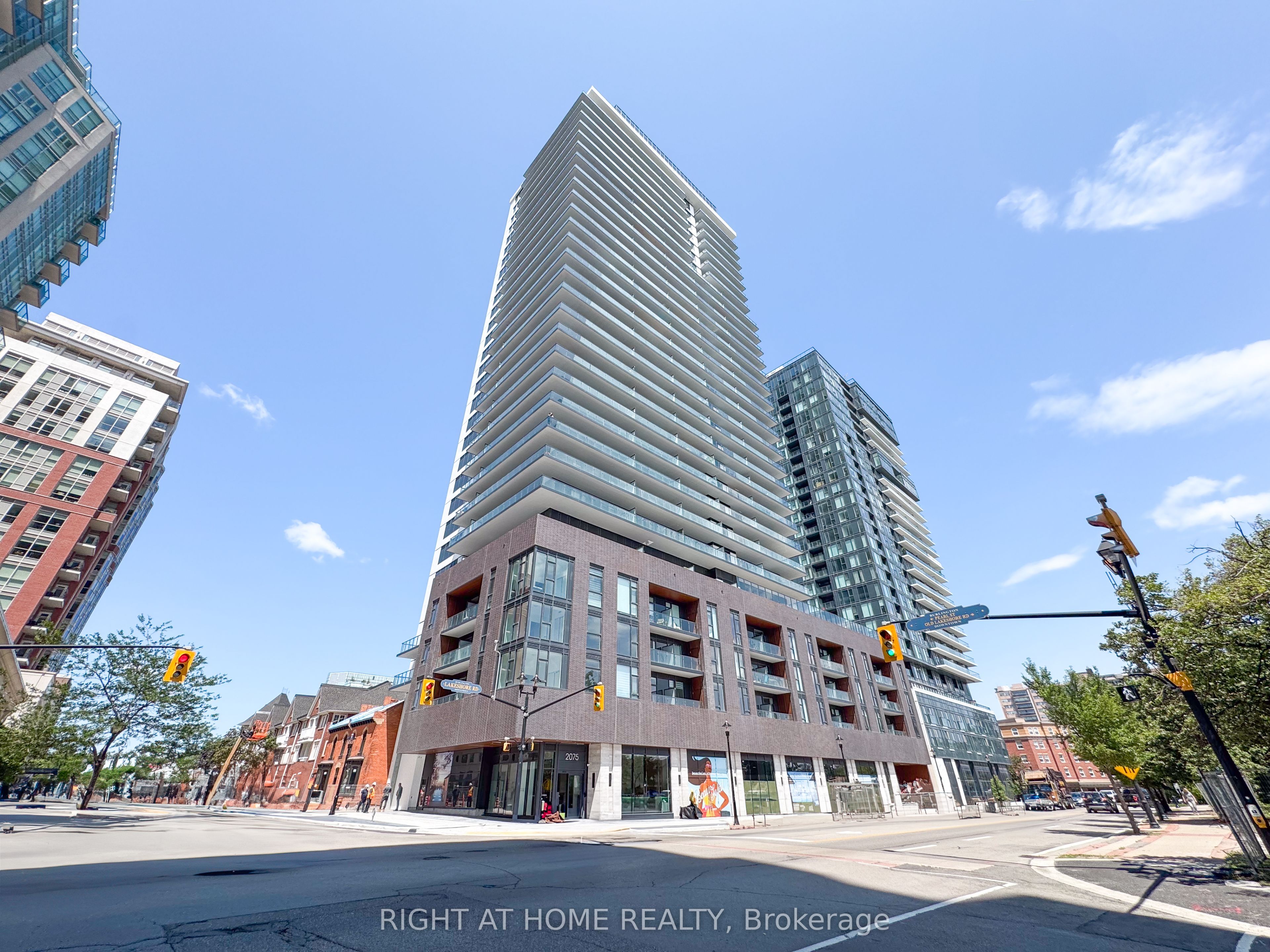 2075 Lakeshore Road 308, Burlington, ON L7R 0H3