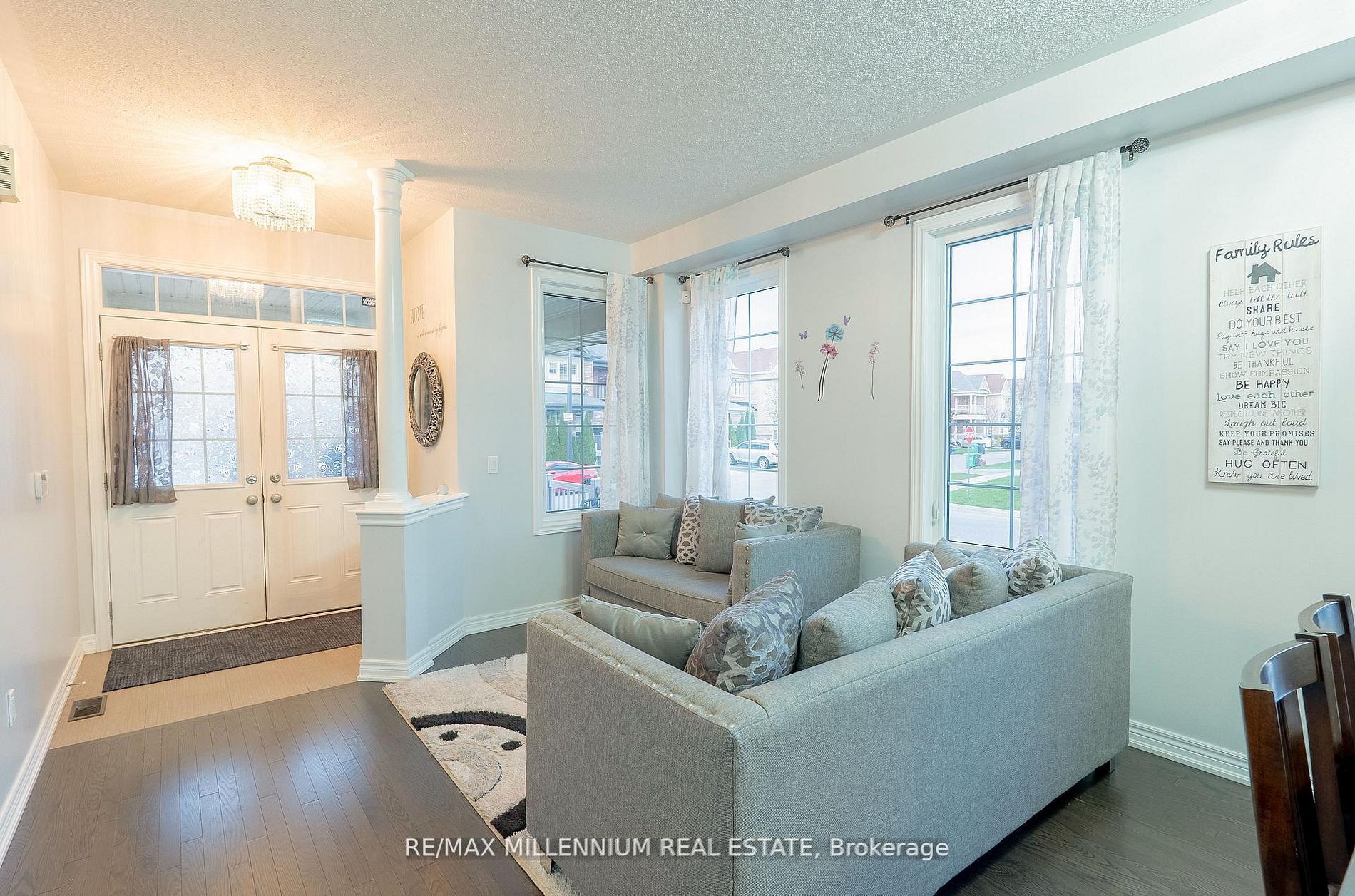 8 Zelda Road, Brampton, ON L6R 0B3 photo 3