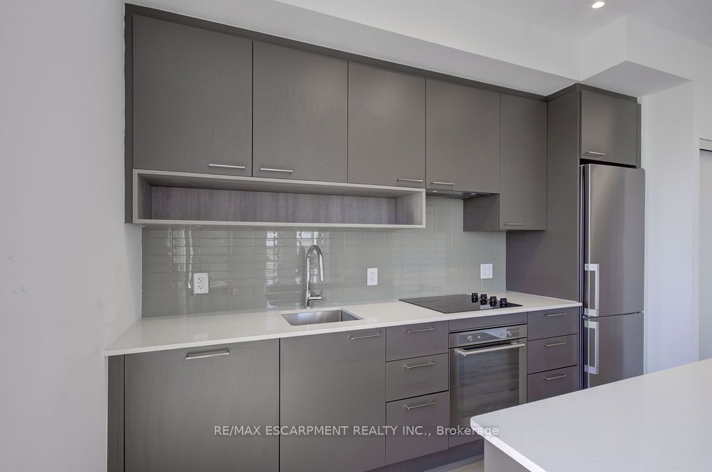 3005 Pine Glen Road 408, Oakville, ON L6M 5P5 photo 4