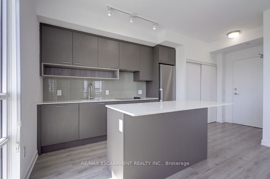 3005 Pine Glen Road 408, Oakville, ON L6M 5P5 photo 5