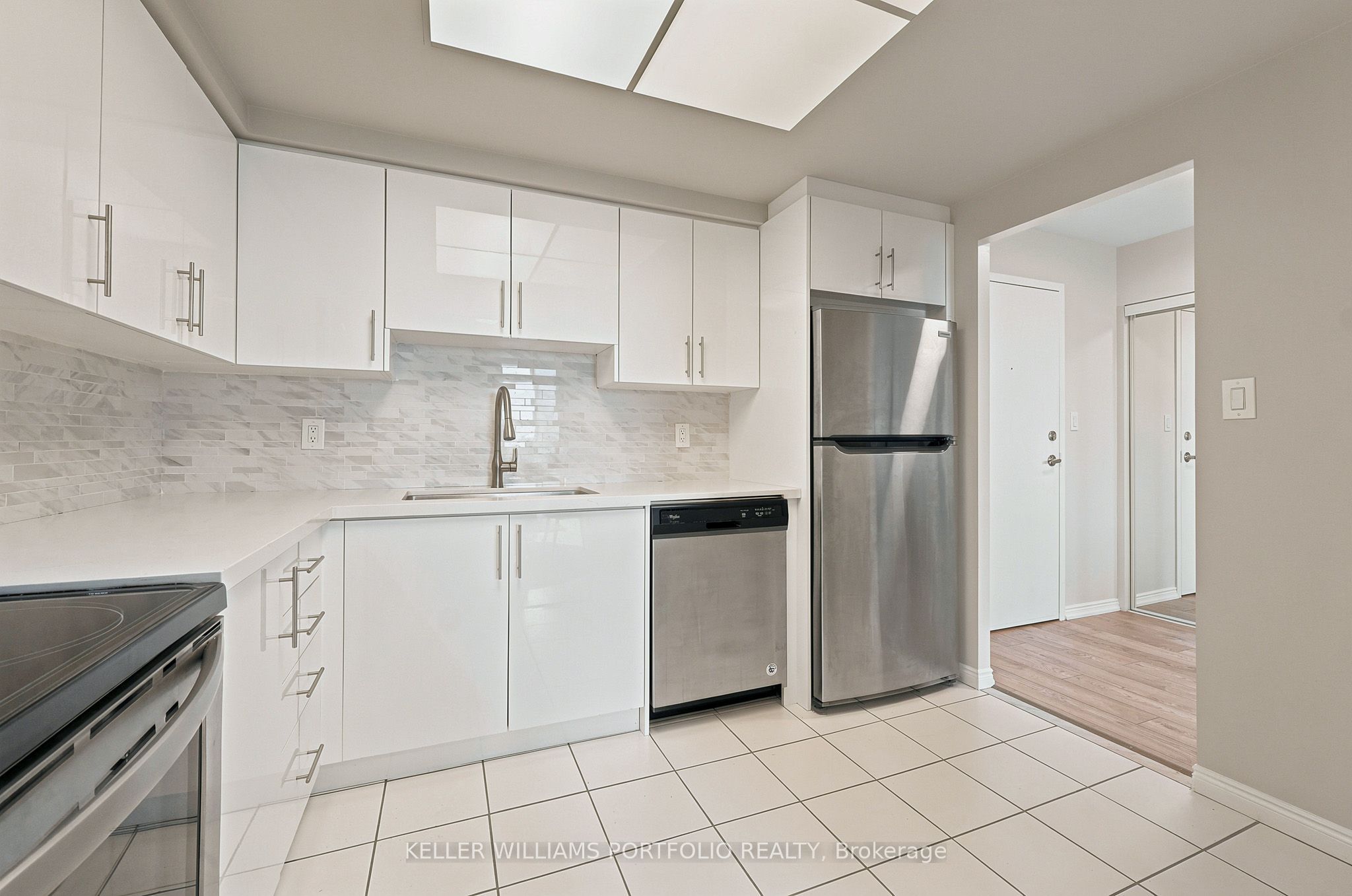 135 Hillcrest Avenue 605, Mississauga, ON L5B 4B1 photo 5
