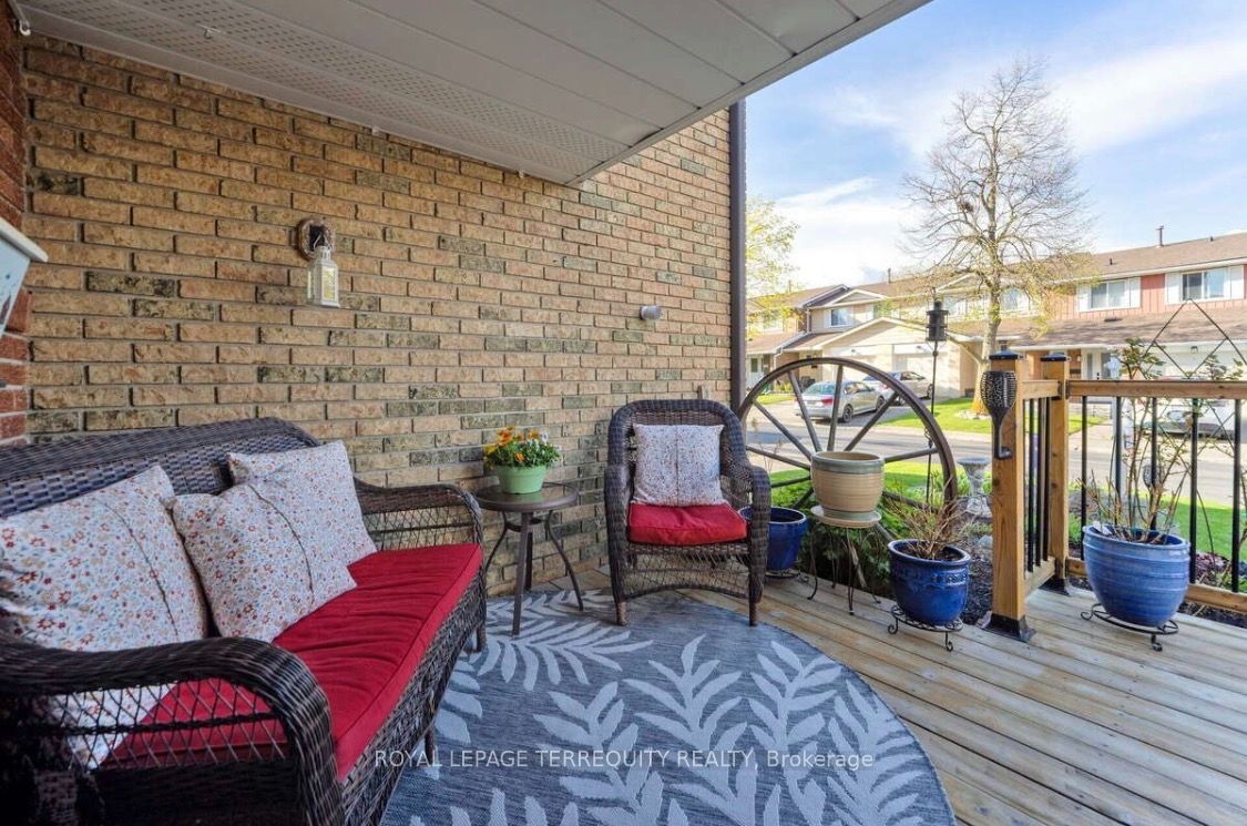 72 Carisbrooke Court 72, Brampton, ON L6S 3K1 photo 3