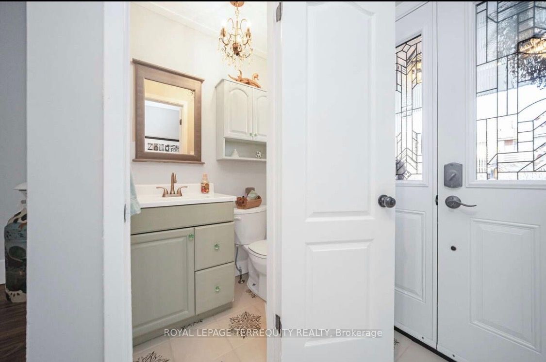 72 Carisbrooke Court 72, Brampton, ON L6S 3K1 photo 5