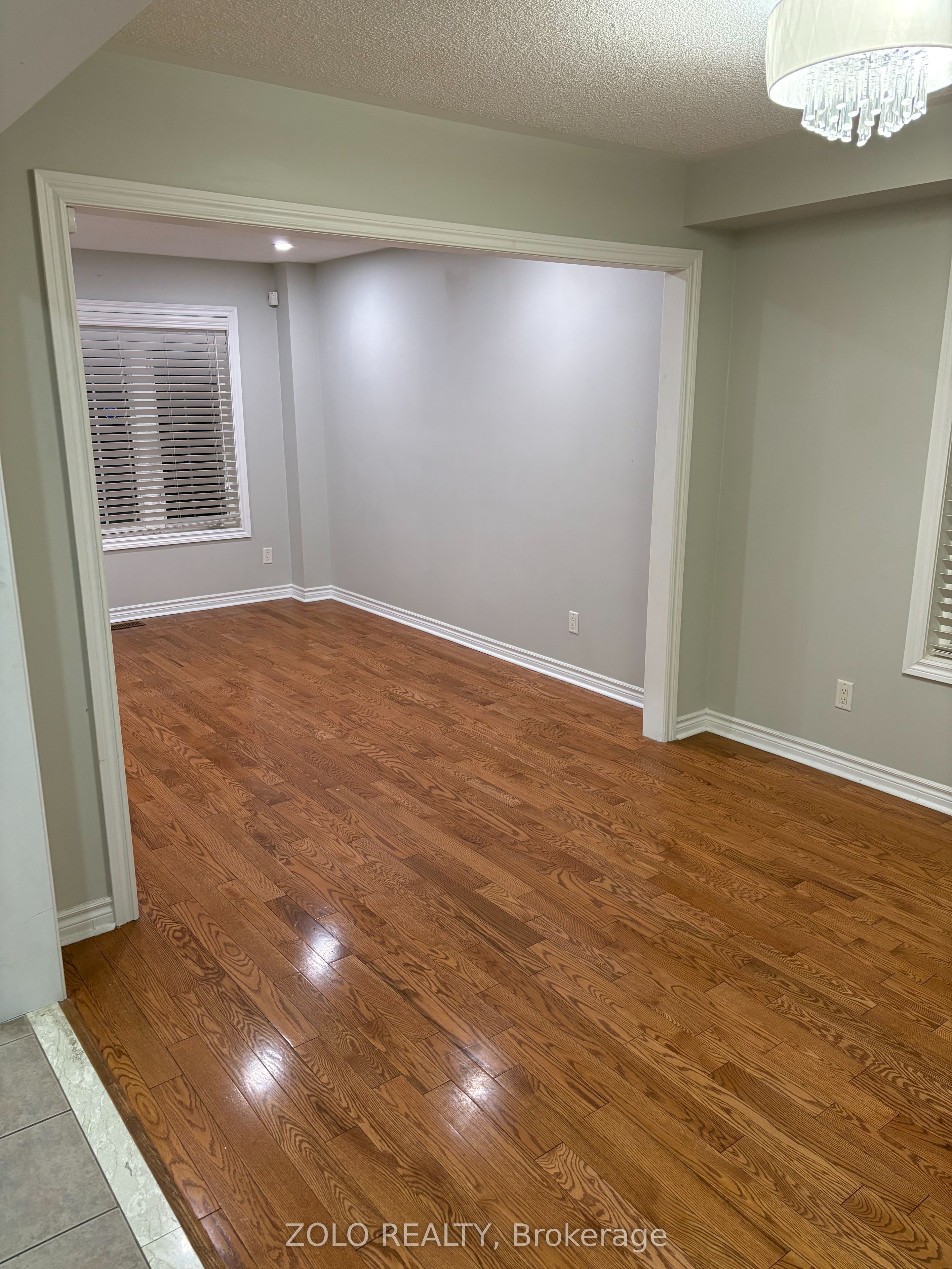 48 Echoridge Drive E, Brampton, ON L7A 3K8 photo 2