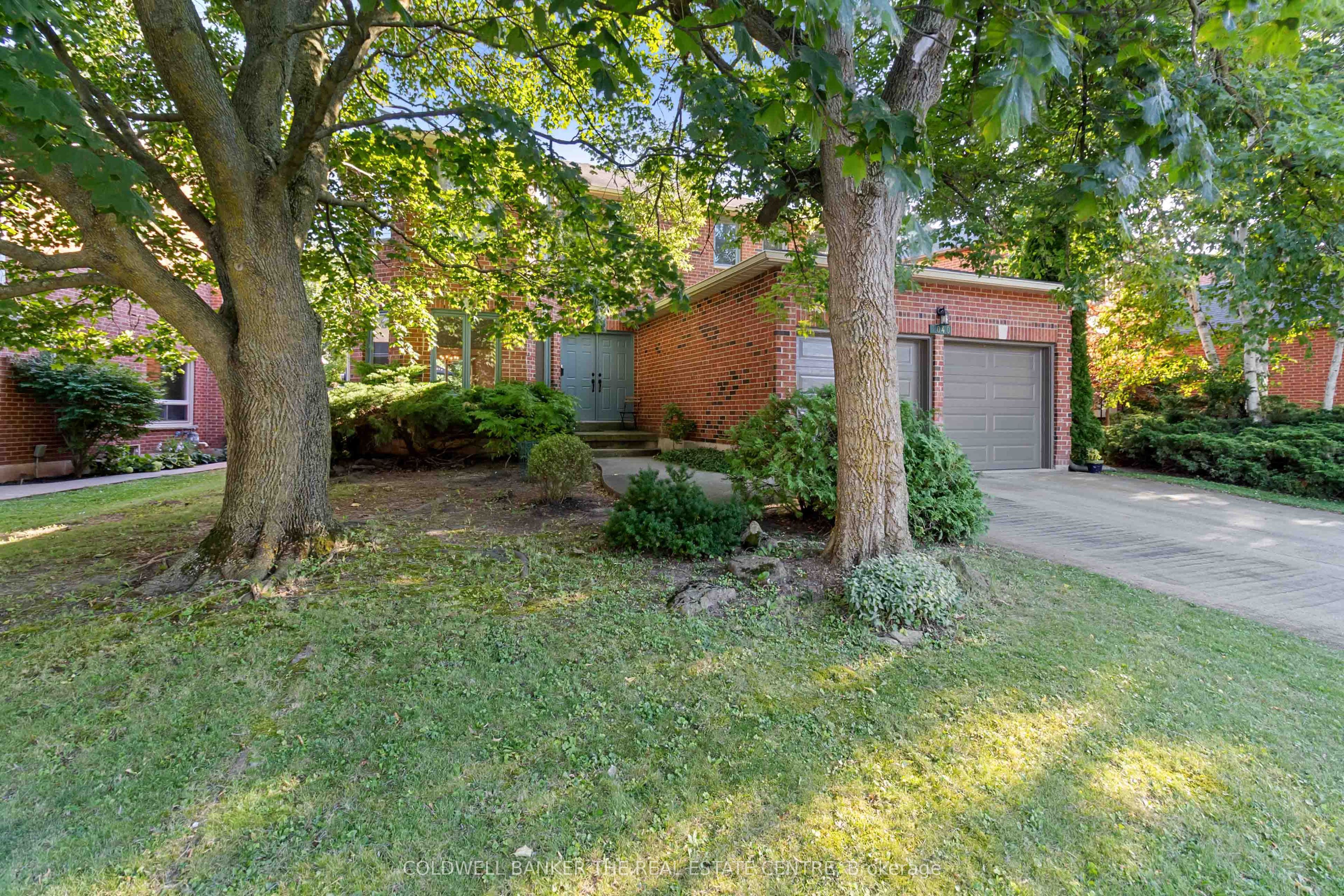2040 Markle Drive, Oakville, ON L6H 3T3 photo 2