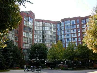 22 Southport Street 926, Toronto, ON M6S 4Y9