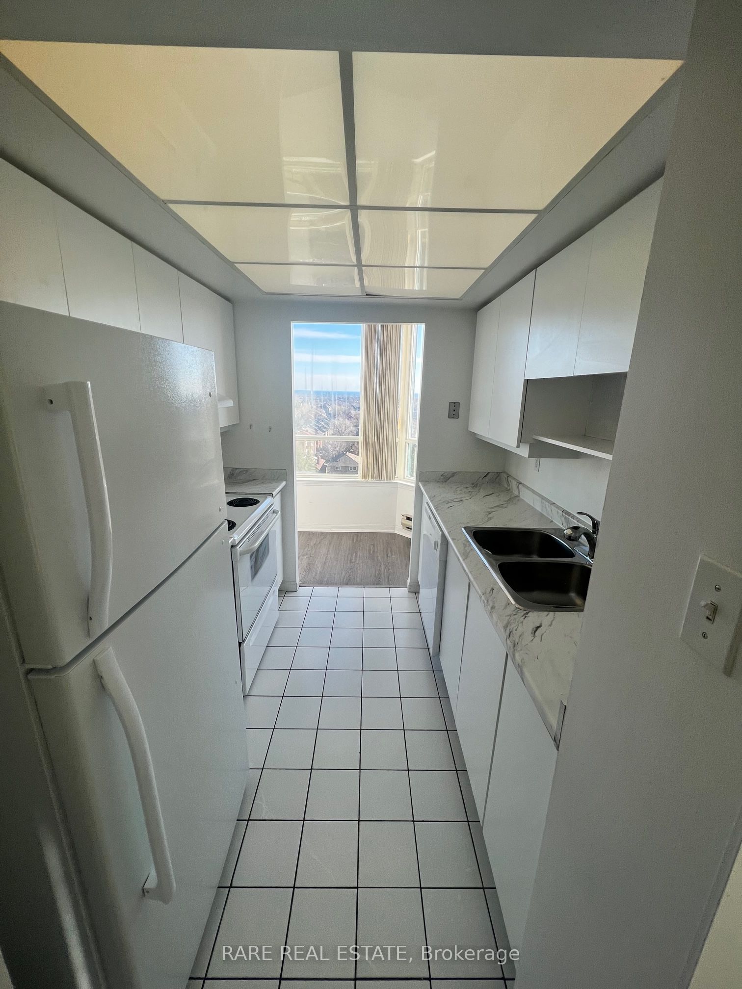 550 Webb Drive 905, Mississauga, ON L5B 3Y4 photo 3