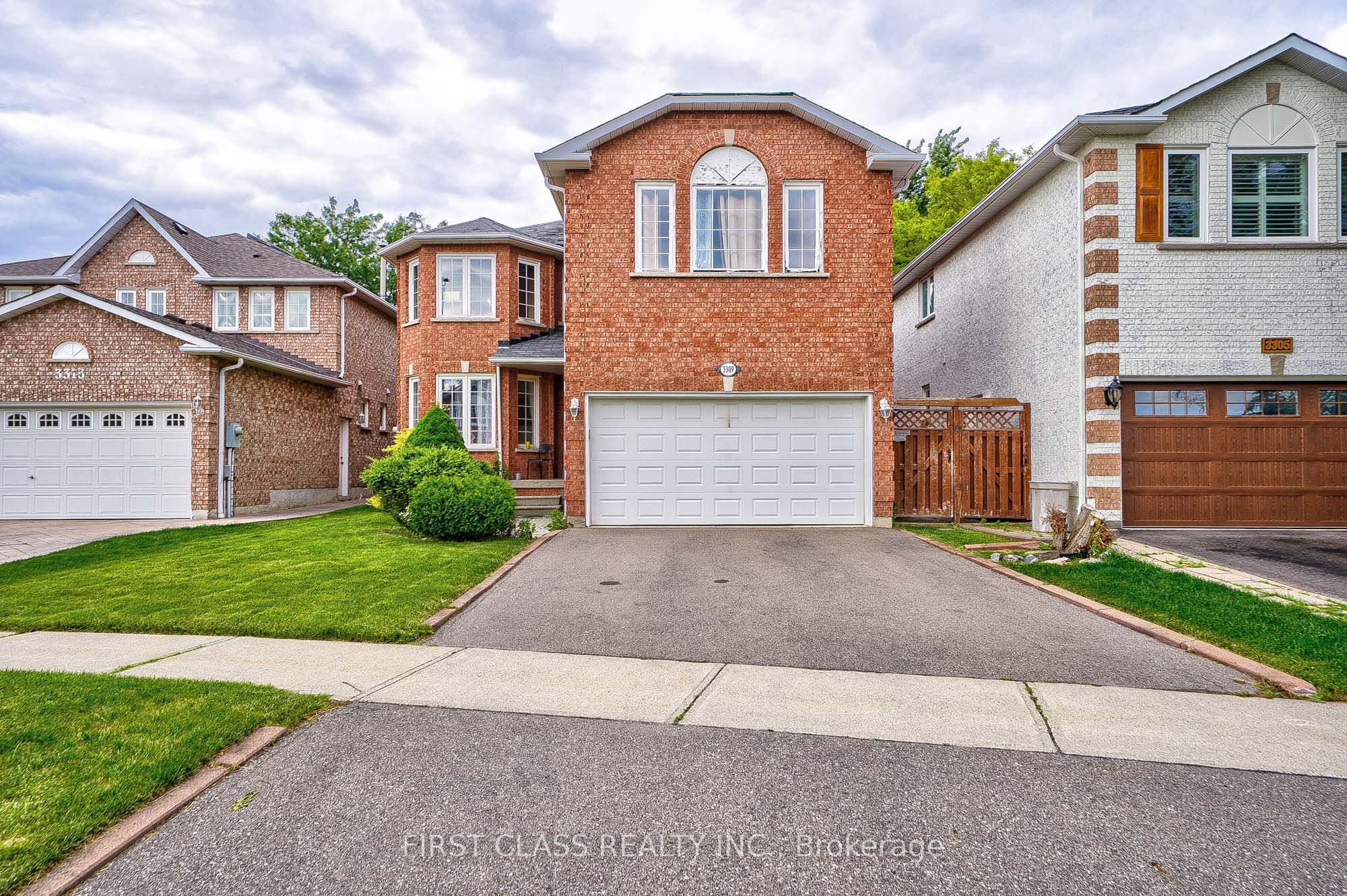 3309 Loyalist Drive, Mississauga, ON L5L 5T7