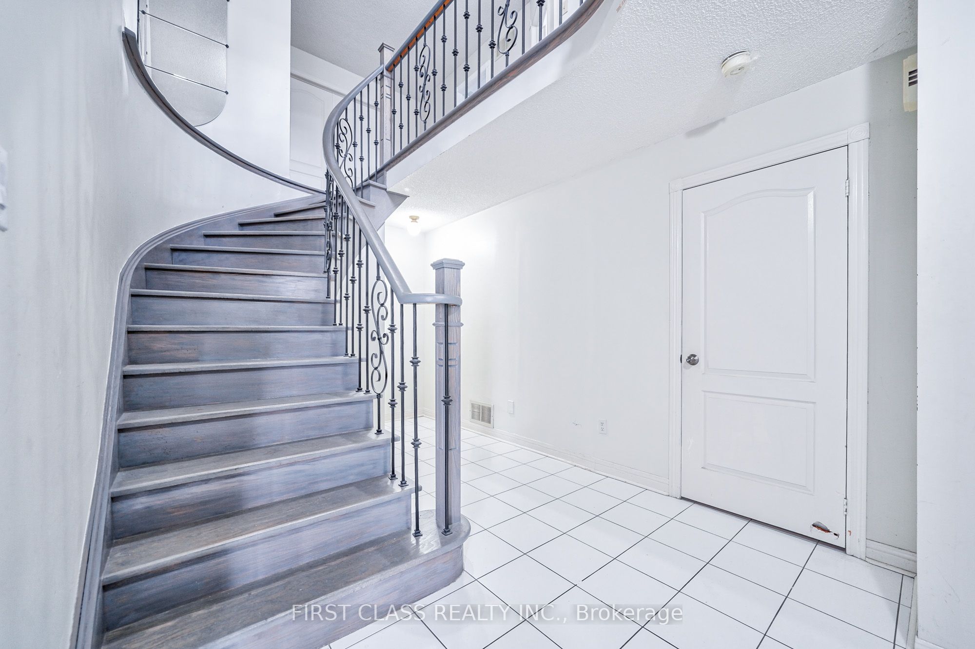 3309 Loyalist Drive, Mississauga, ON L5L 5T7 photo 5