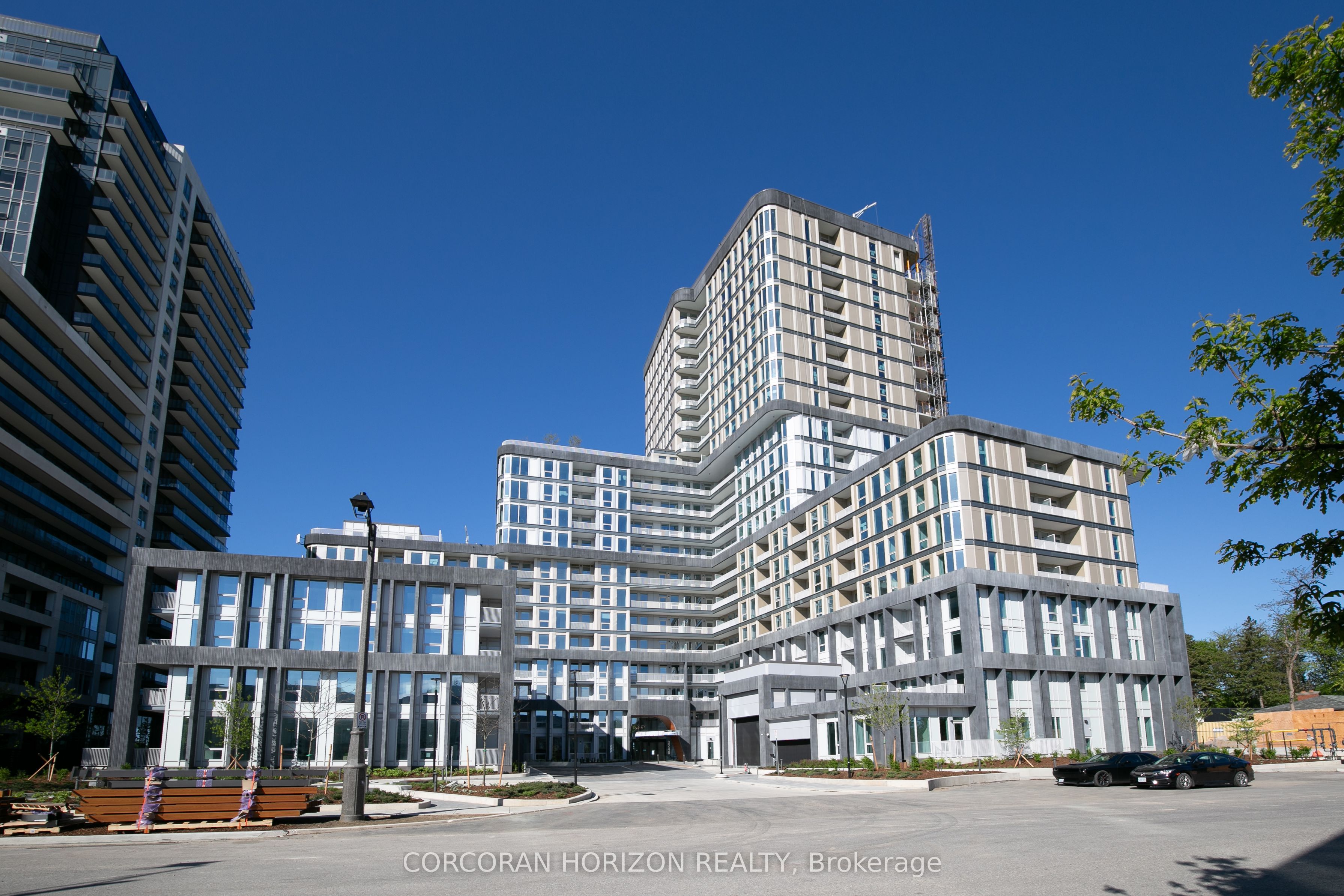 3240 William Coltson Avenue 727, Oakville, ON L6H 8C8