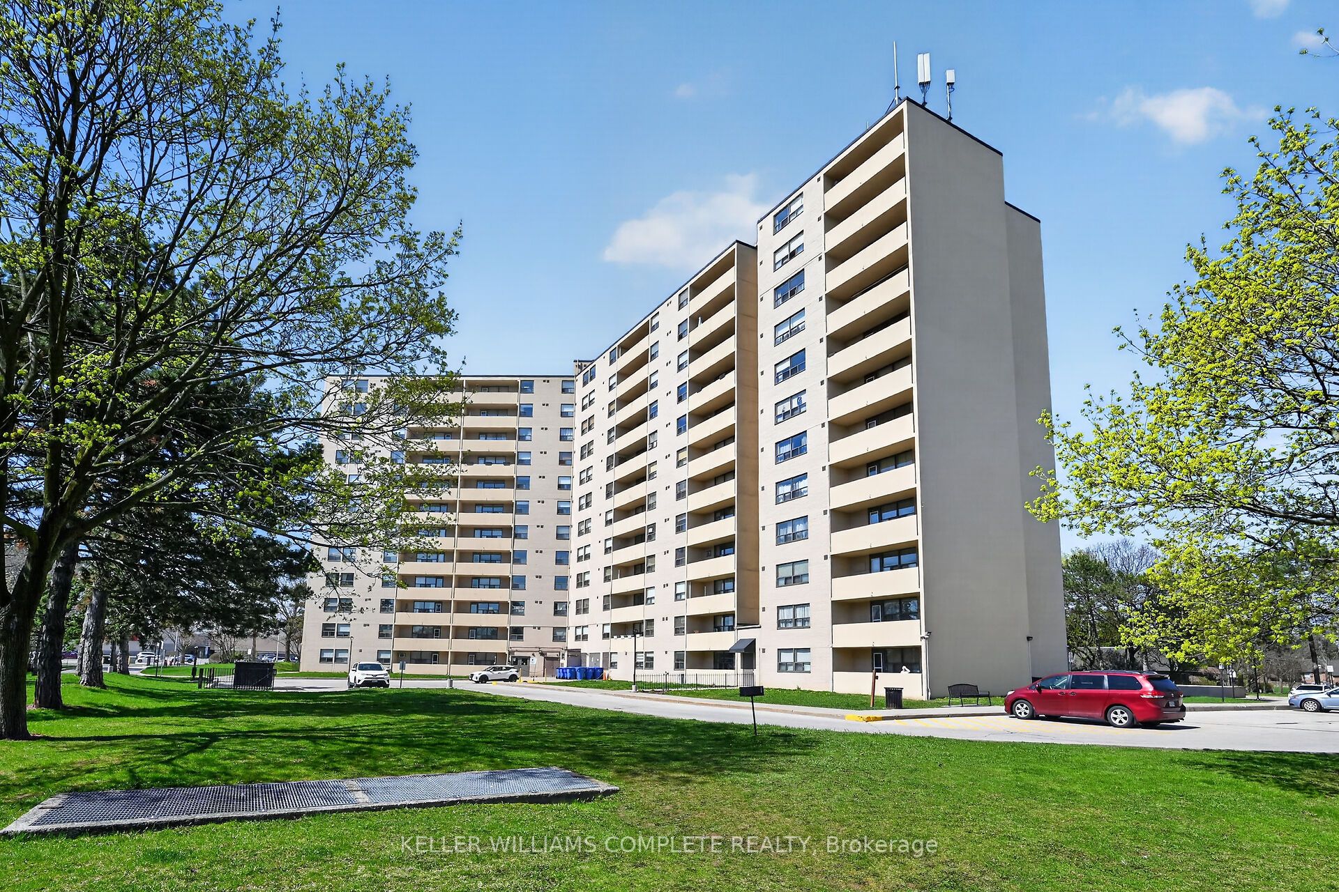 700 Dynes Road 904, Burlington, ON L7N 3M2 photo 2