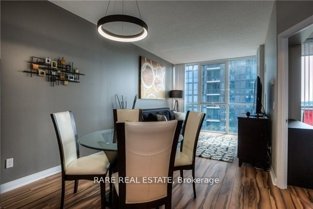 55 Eglinton Avenue W 801, Mississauga, ON L5R 0E4