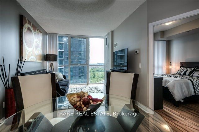 55 Eglinton Avenue W 801, Mississauga, ON L5R 0E4 photo 4