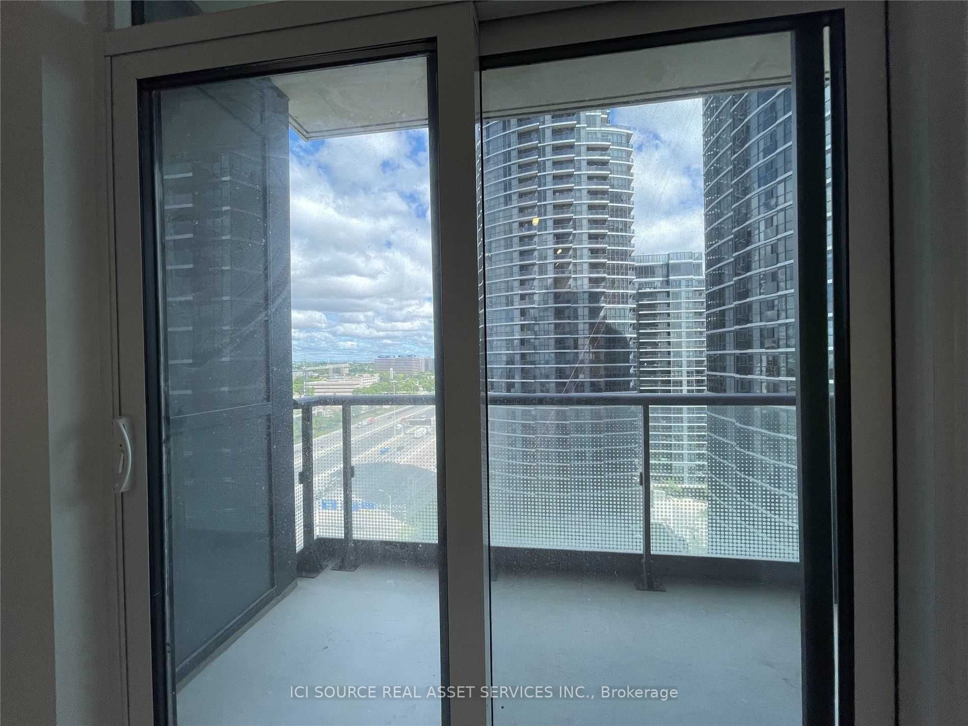 30 Gibbs Road 2503, Toronto, ON M9B 6L6 photo 2