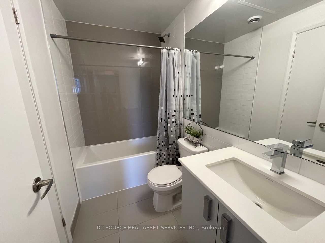 30 Gibbs Road 2503, Toronto, ON M9B 6L6 photo 4