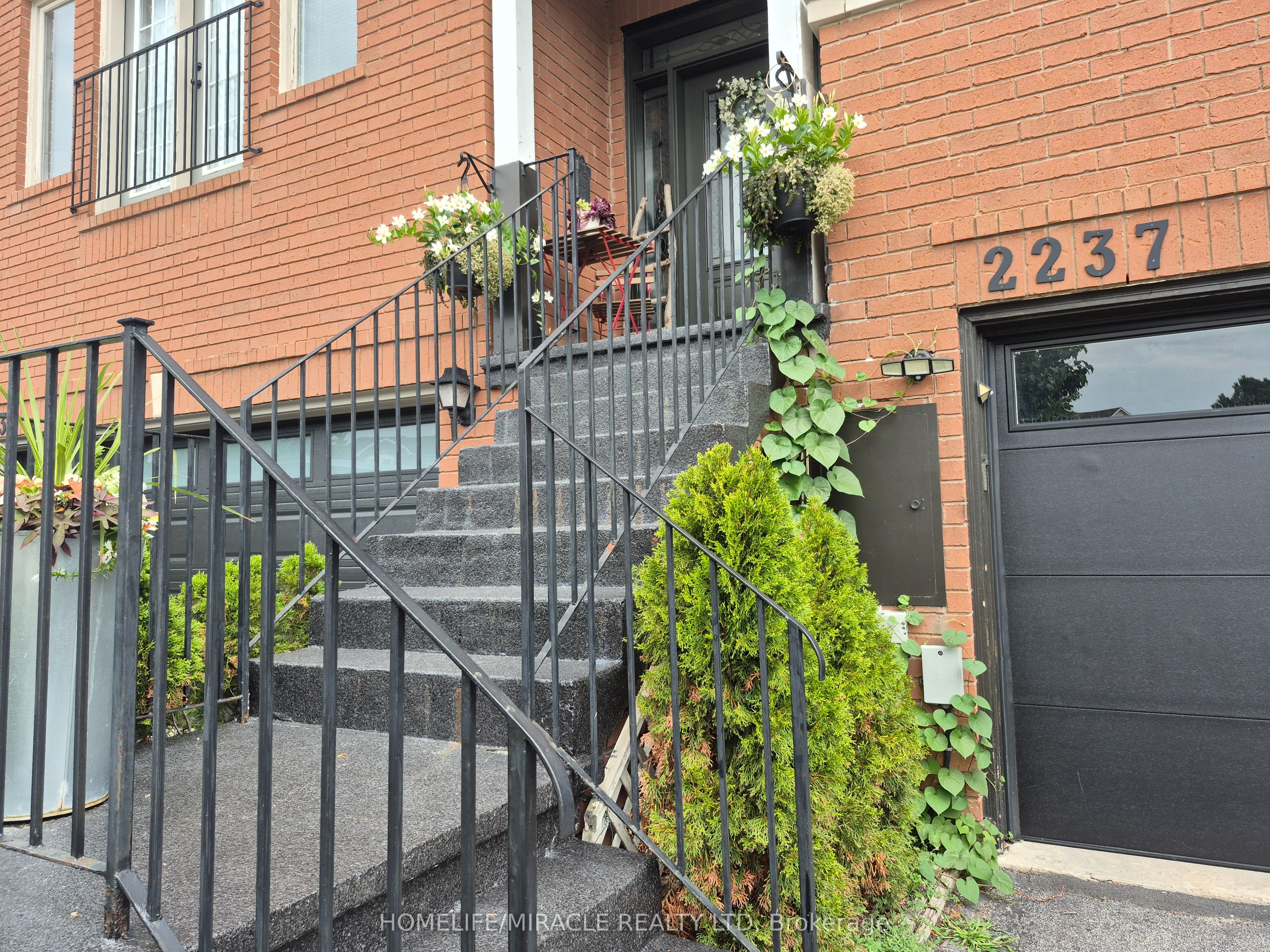 2237 Prescott Place, Burlington, ON L7L 6L3