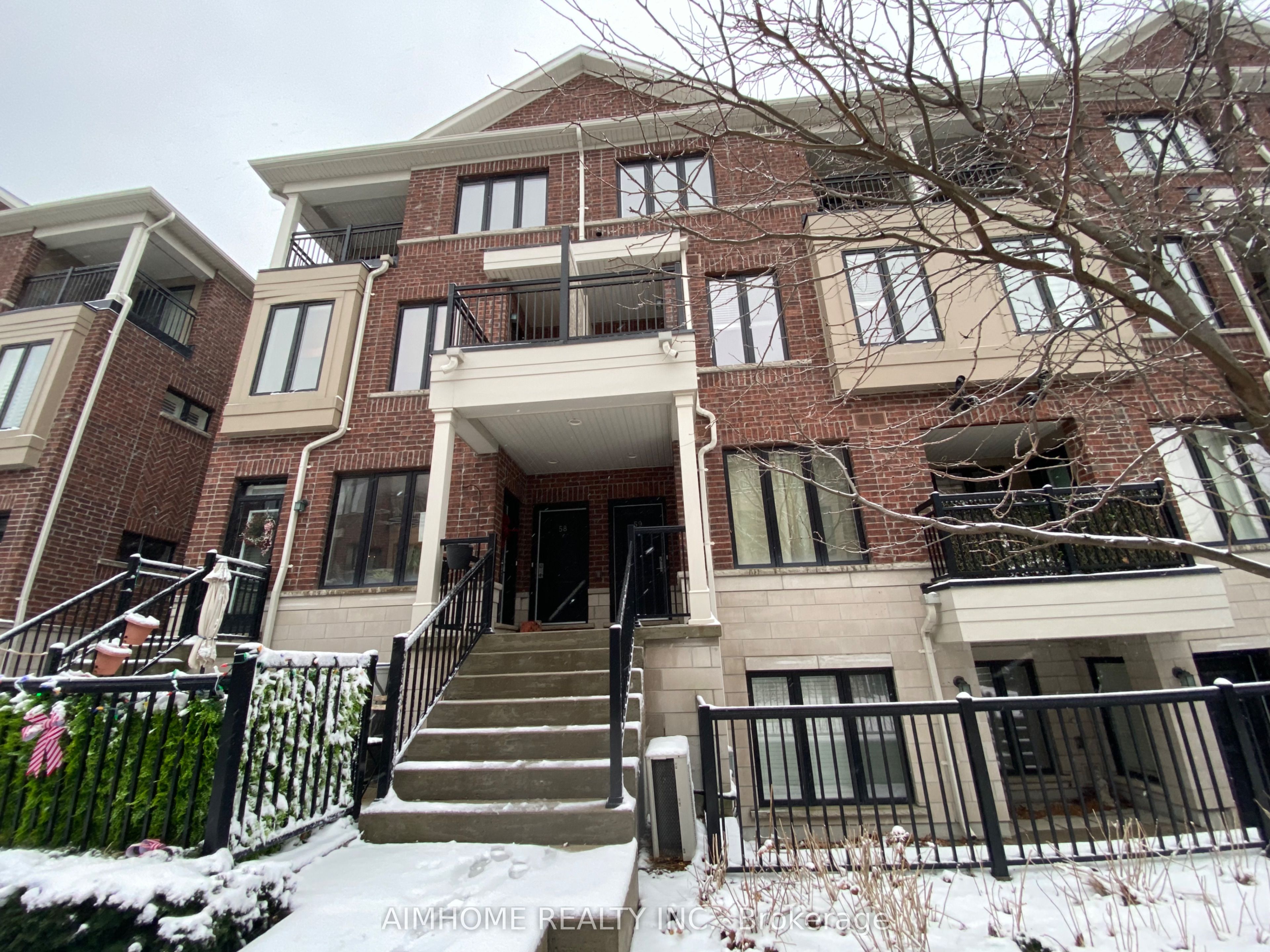 130 Twenty Fourth Street 59, Toronto, ON M8V 3N7