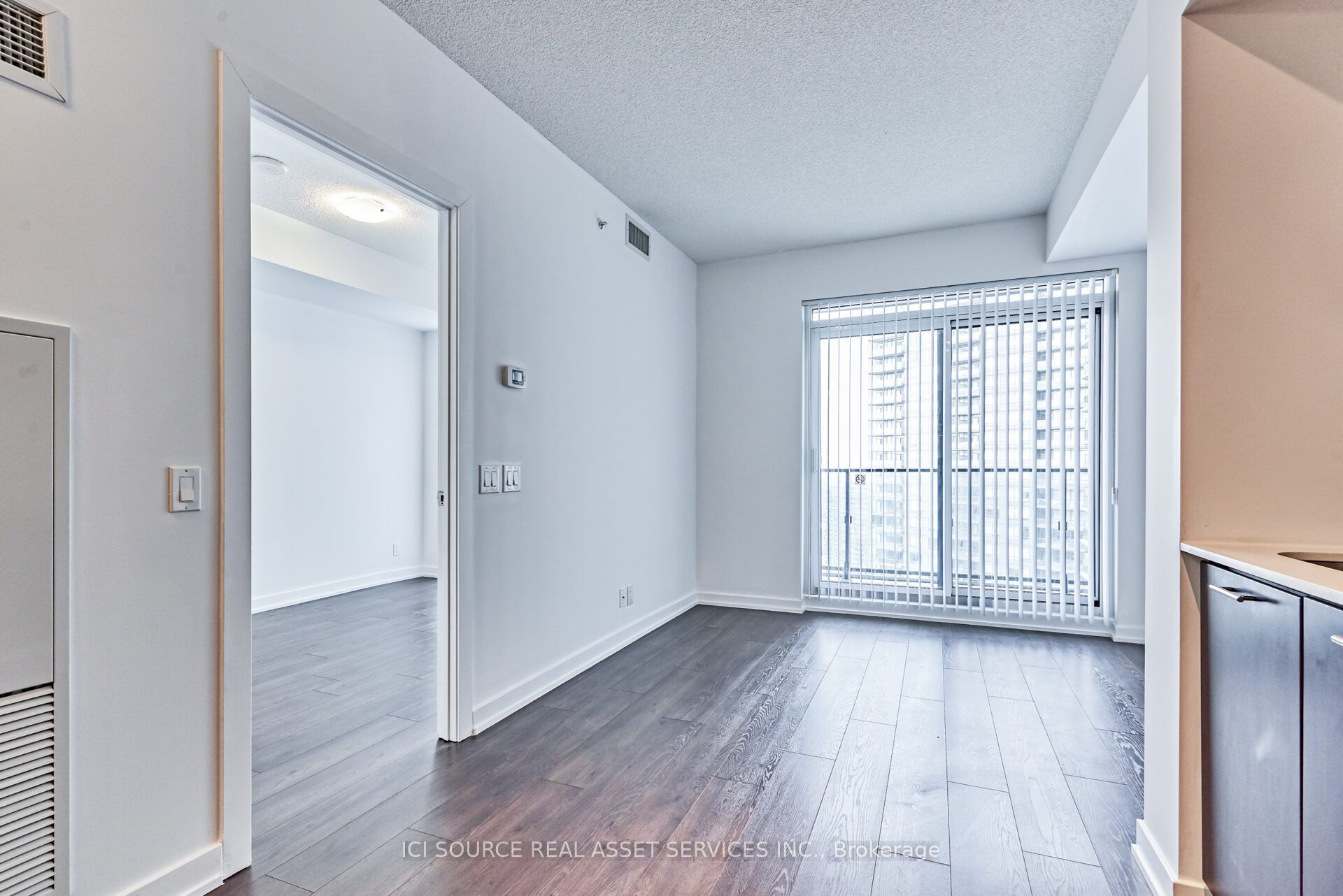 2220 Lakeshore Boulevard W 3803, Toronto, ON M8V 0C1 photo 4