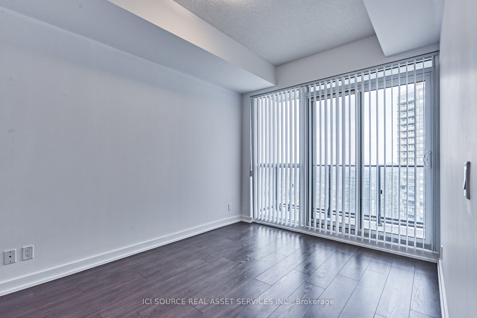 2220 Lakeshore Boulevard W 3803, Toronto, ON M8V 0C1 photo 5