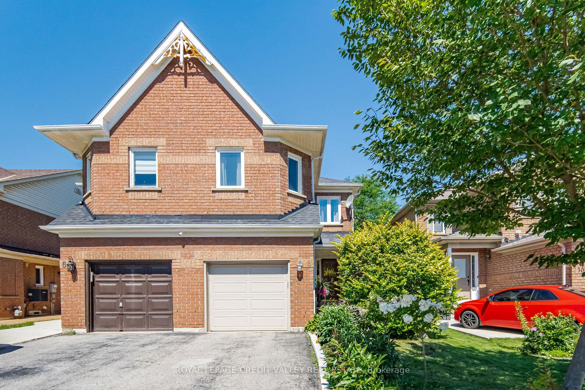 8 Pressed Brick Drive, Brampton, ON L6V 4K8 photo 3
