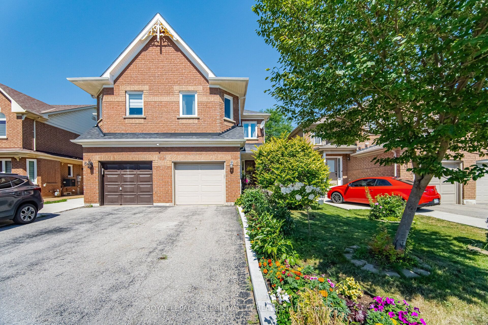 8 Pressed Brick Drive, Brampton, ON L6V 4K8 photo 5