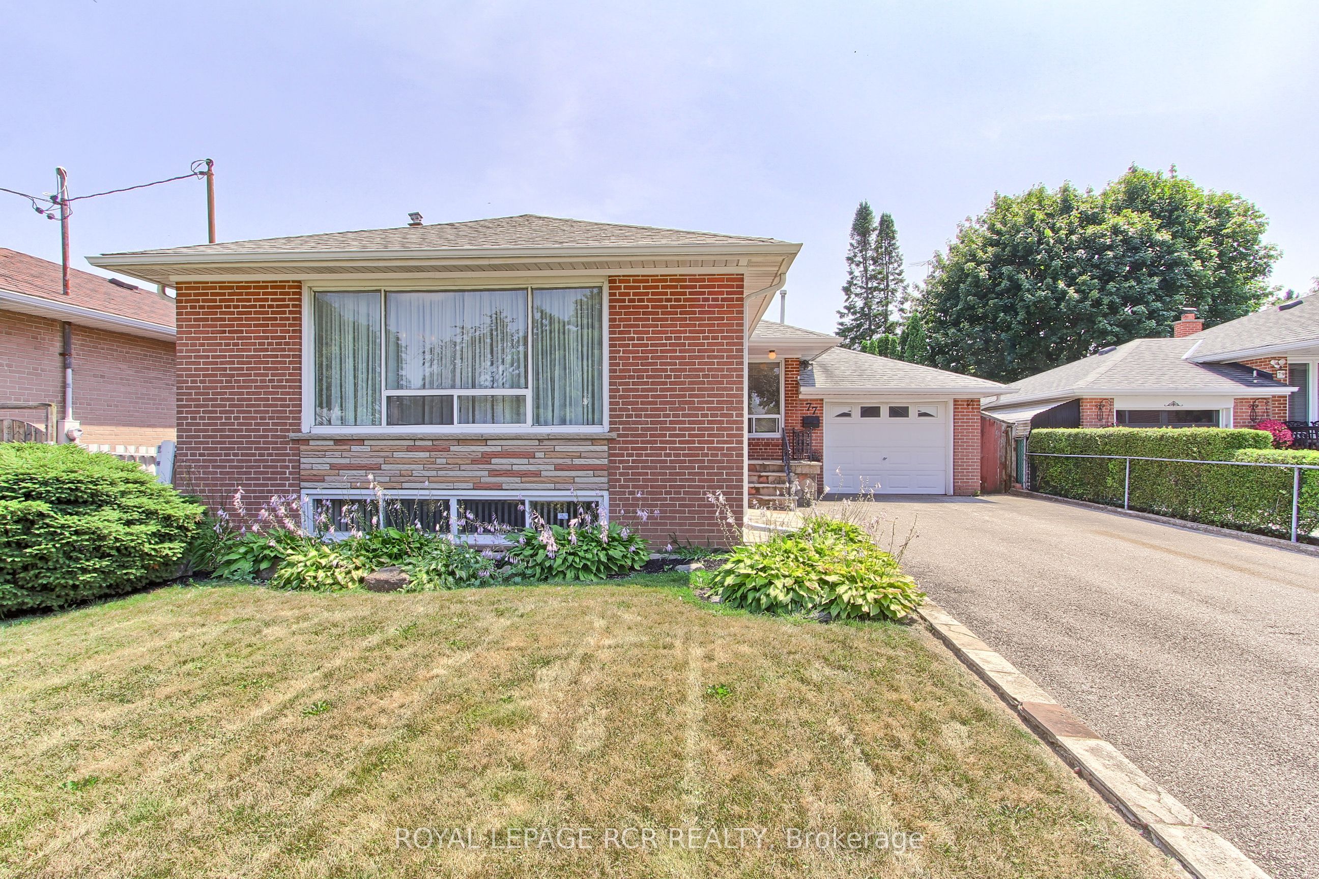77 Alhart Drive, Toronto, ON M9V 2N1