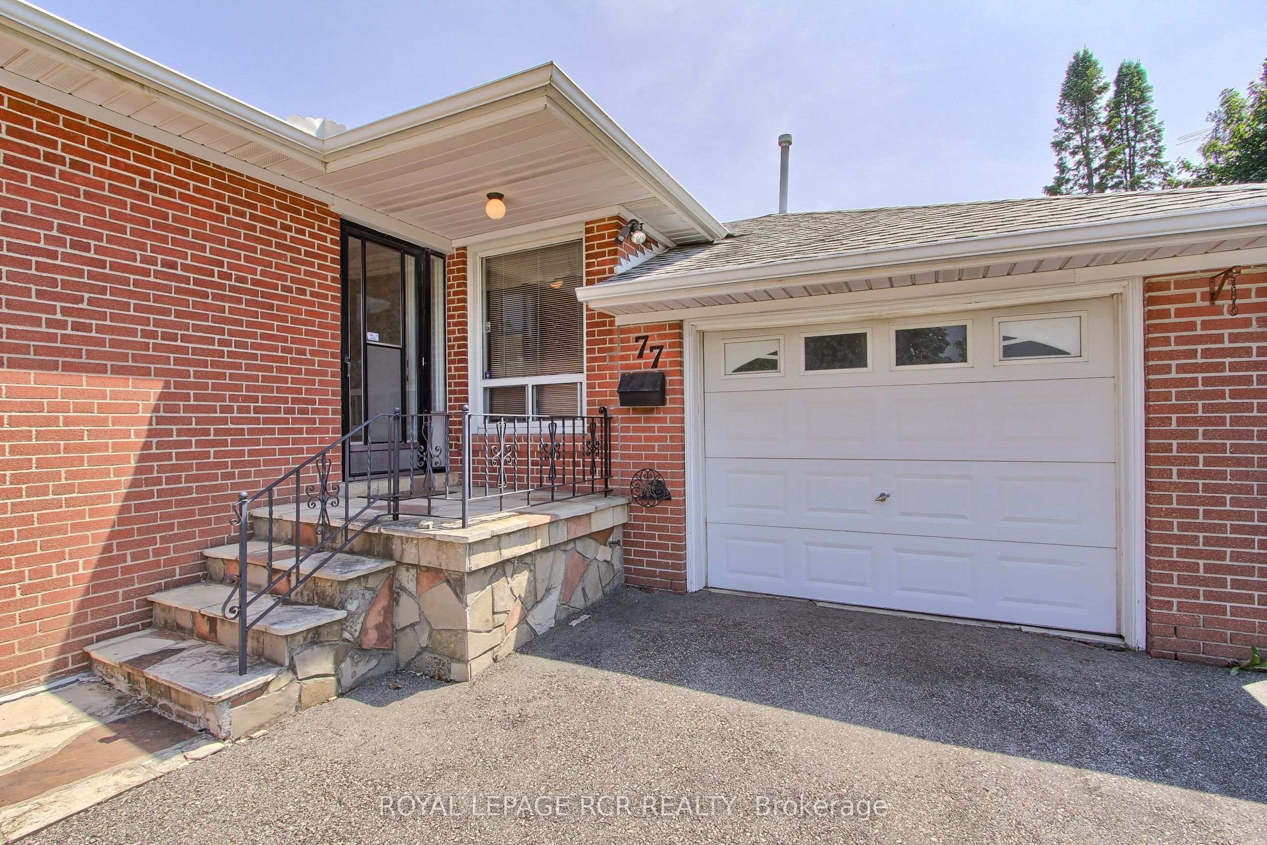 77 Alhart Drive, Toronto, ON M9V 2N1 photo 5