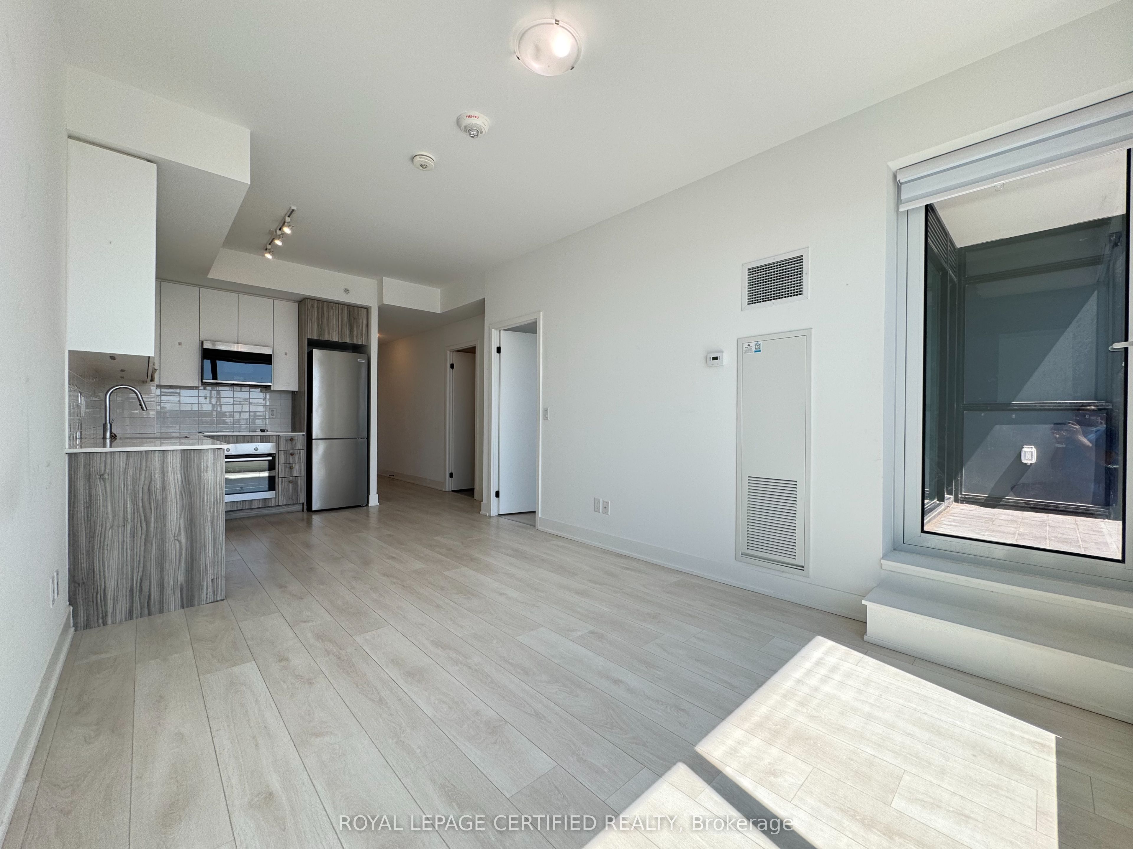 2485 Taunton Road 513, Oakville, ON L6H 3R8 photo 4
