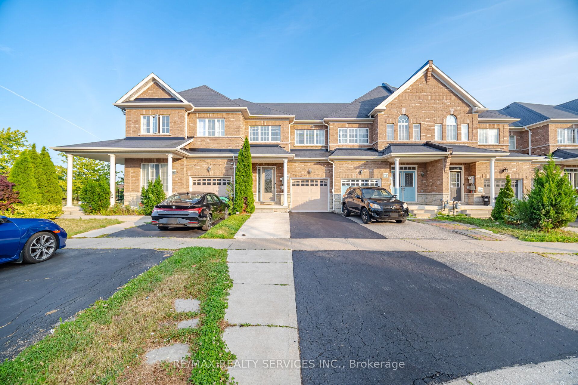 18 Seedland Crescent, Brampton, ON L6R 0Z5 photo 4