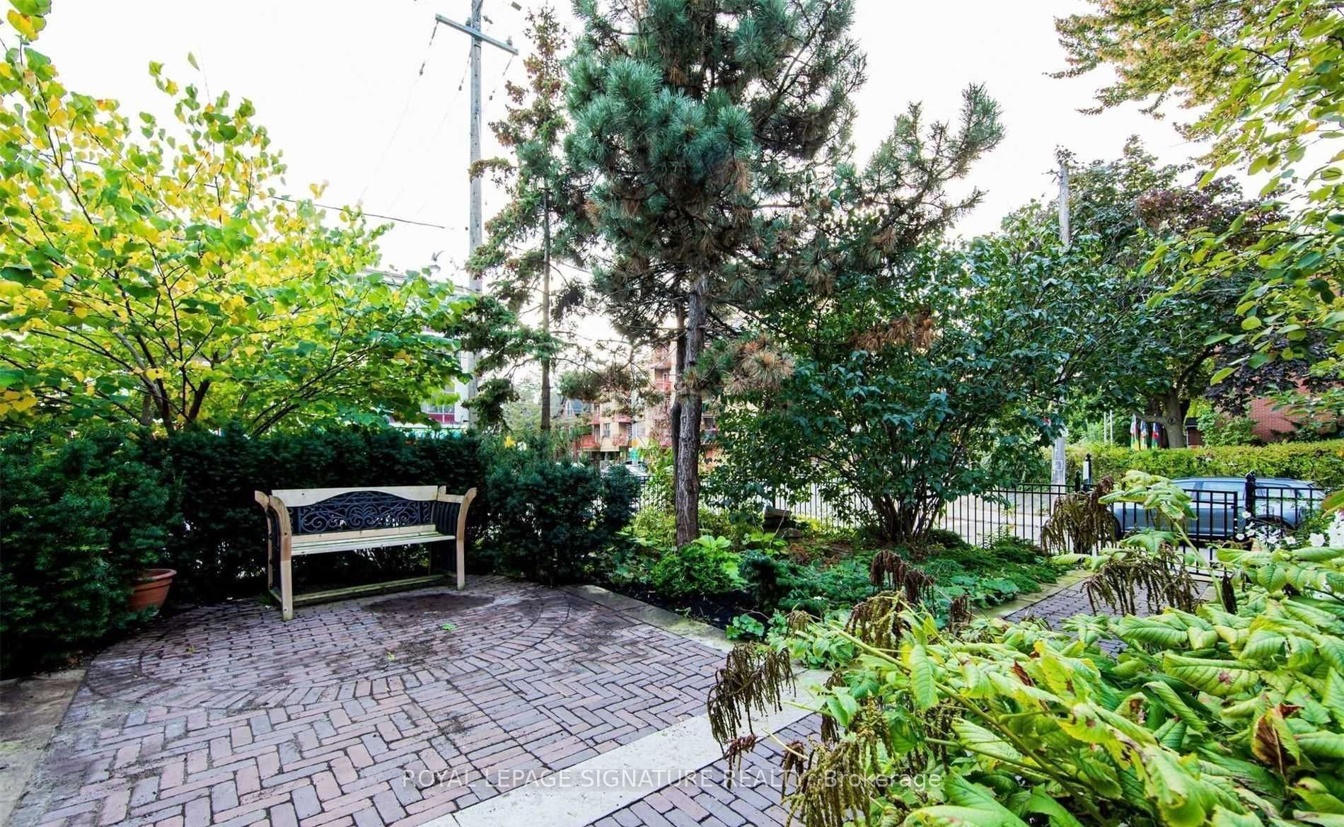1 Maynard Avenue 1, Toronto, ON M6K 2Z7 photo 2