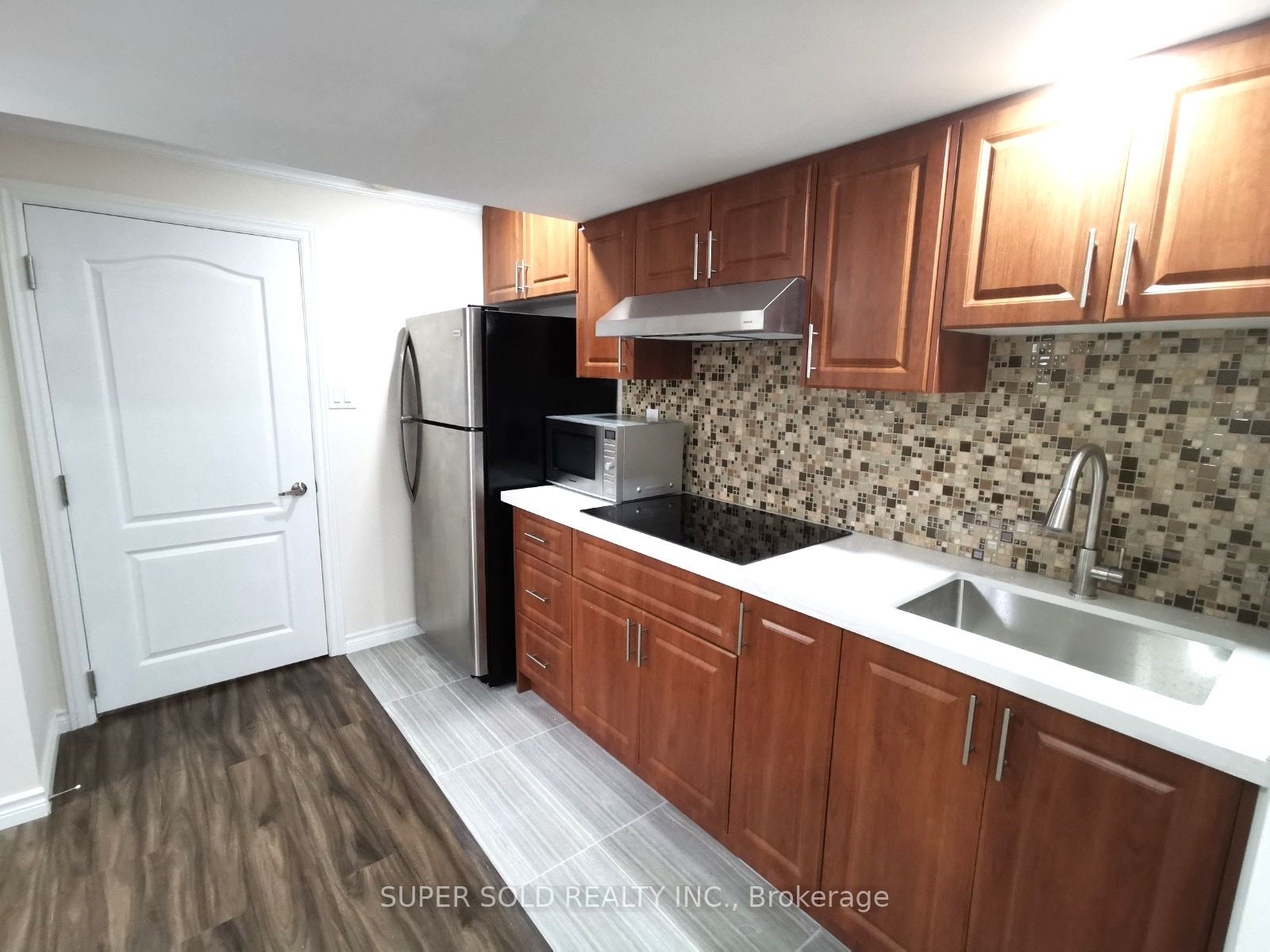 3910 Mayla Drive Basement Unit B, Mississauga, ON L5M 7Y8 photo 4