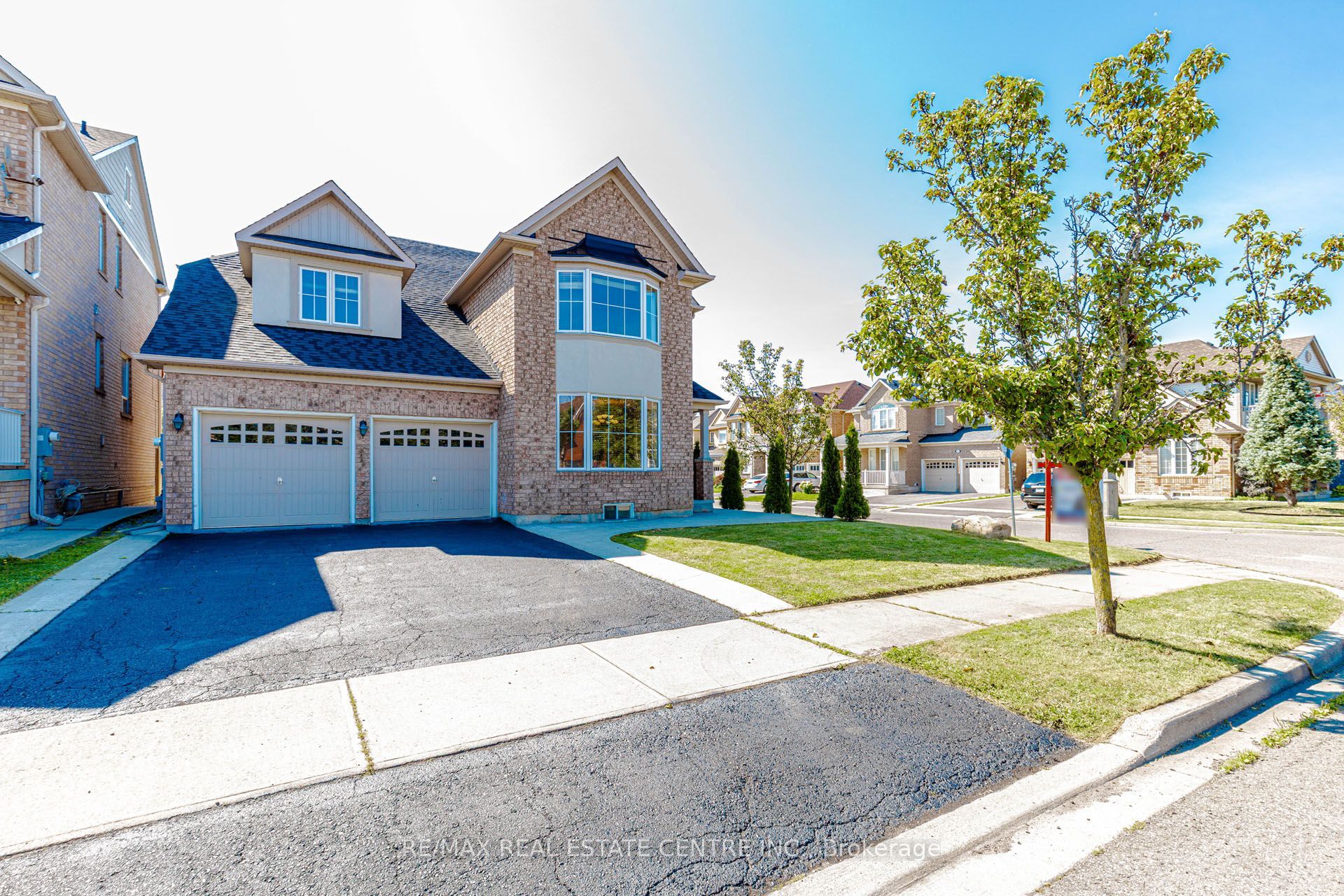14 Alboreto Way, Brampton, ON L6X 0N5 photo 3