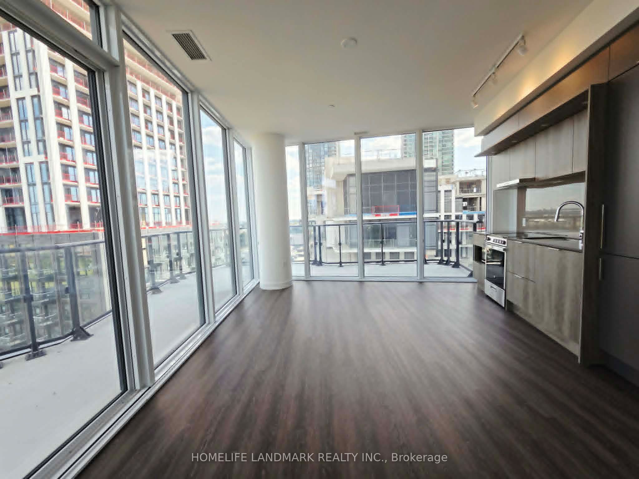 448 Burnhamthorpe Road W 617, Mississauga, ON L5B 0R4 photo 4