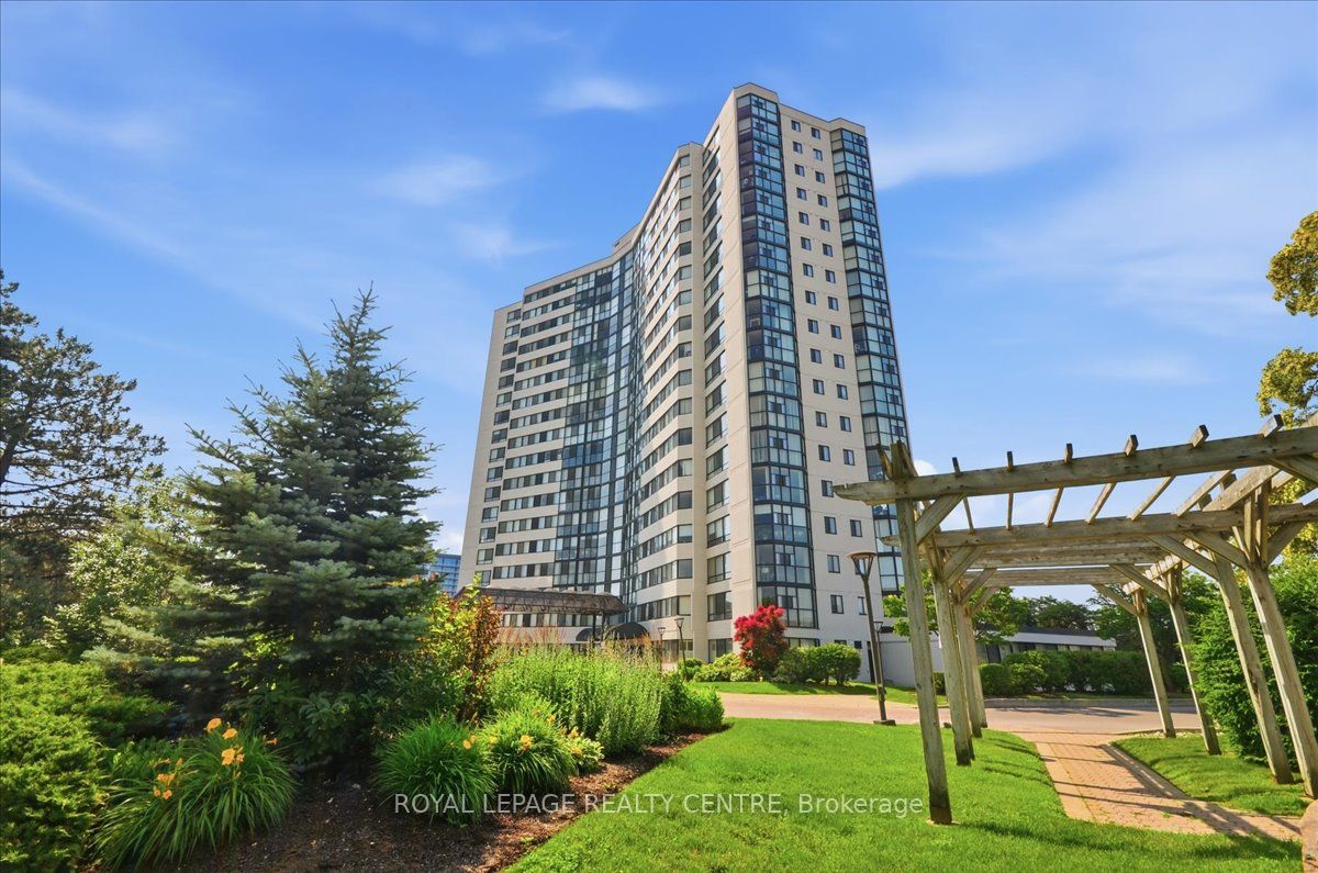1360 Rathburn Road E 410, Mississauga, ON L4W 4H4 photo 3