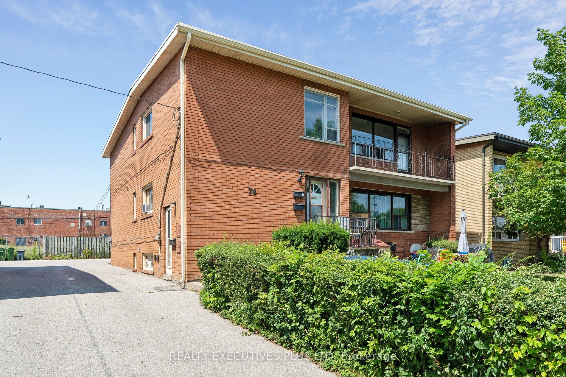 74 Calstock Drive, Toronto, ON M9V 1H2