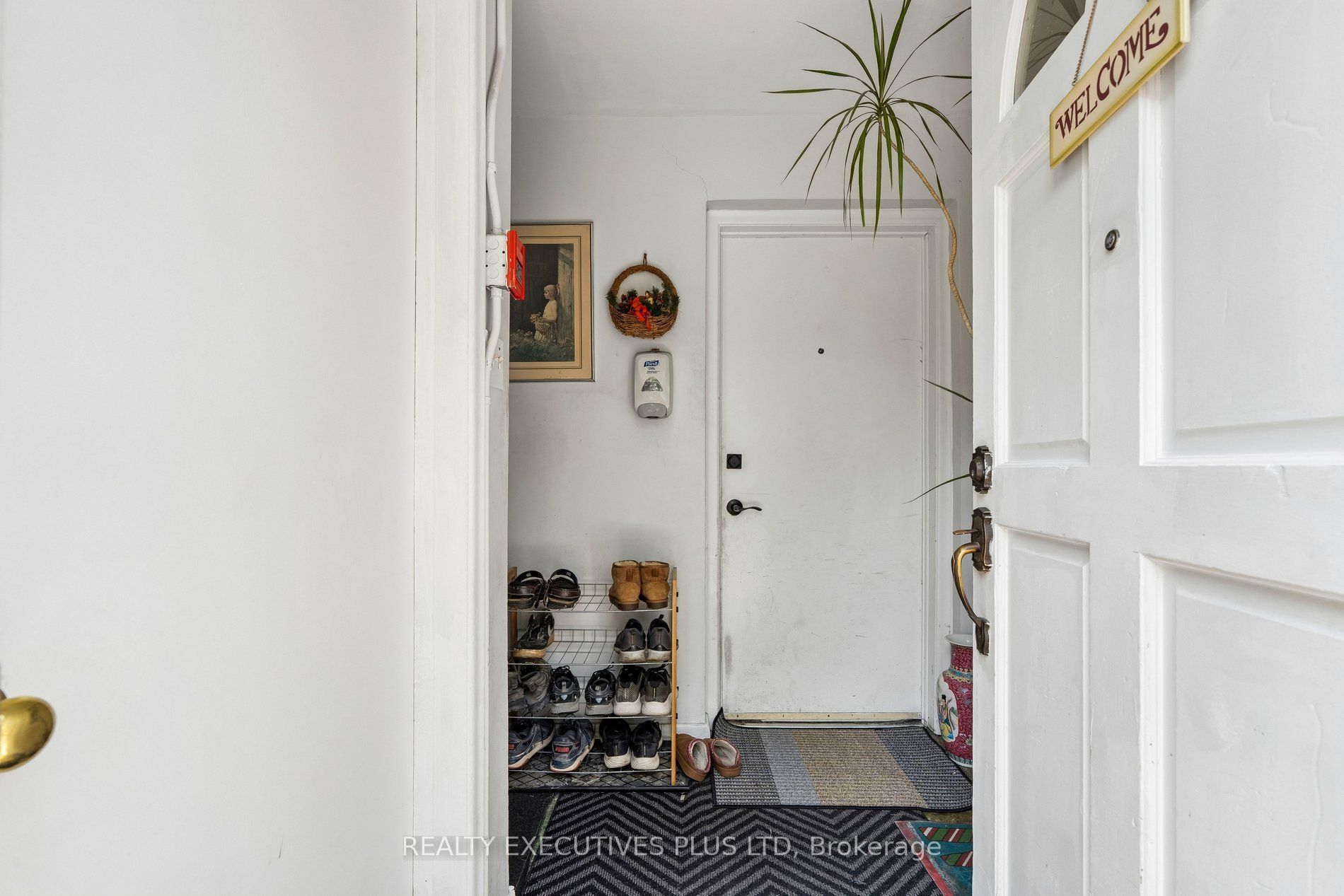 74 Calstock Drive, Toronto, ON M9V 1H2 photo 3