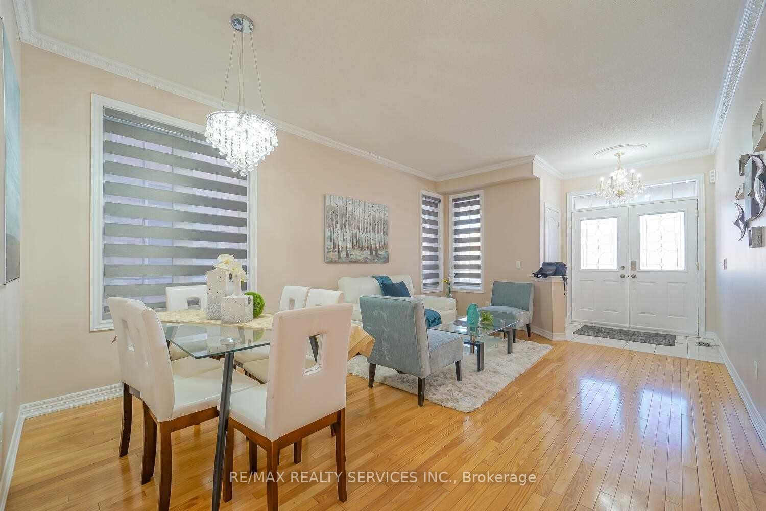 424 Sunny Meadow Boulevard, Brampton, ON L6R 0H5 photo 3