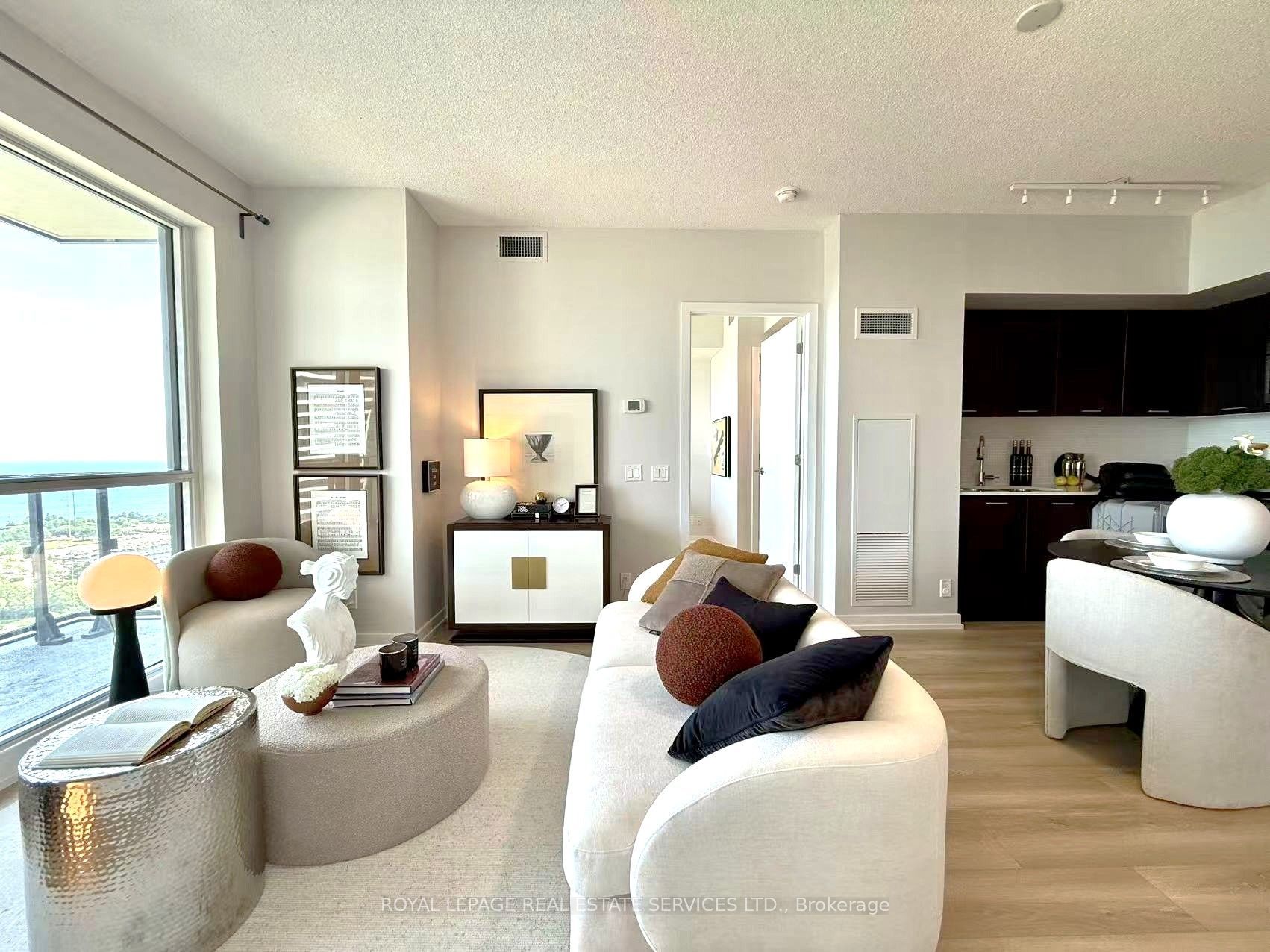 2200 Lake Shore Boulevard W 3310, Toronto, ON M8V 1A4 photo 5
