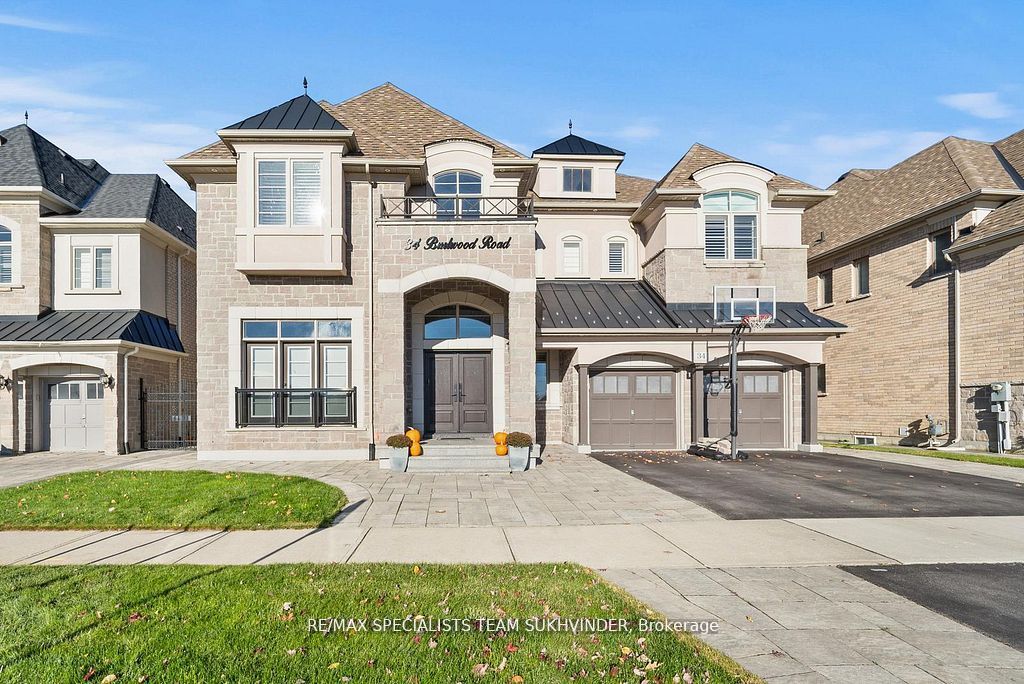 34 Burlwood Road, Brampton, ON L6P 4E8 photo 2