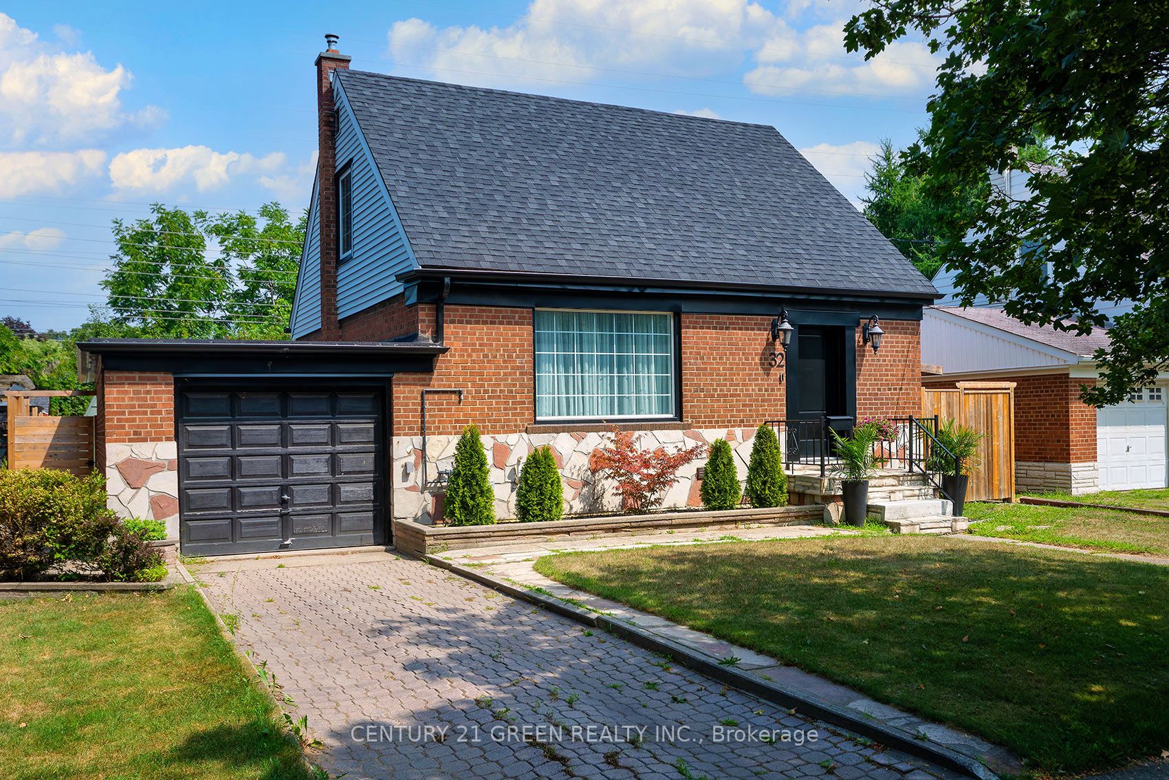 32 Castlebar Road, Toronto, ON M8Z 2J5 photo 2