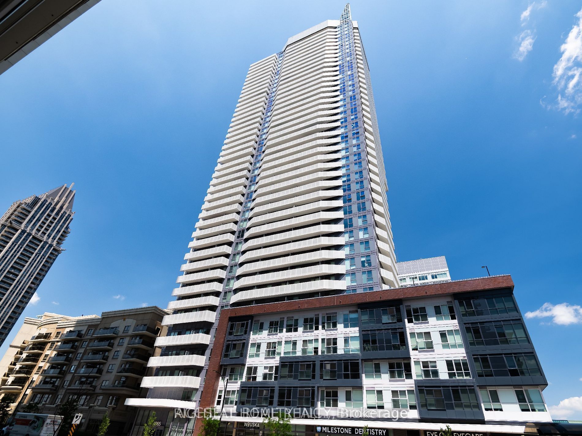 4065 Confederation Parkway 3707, Mississauga, ON L5B 0L4